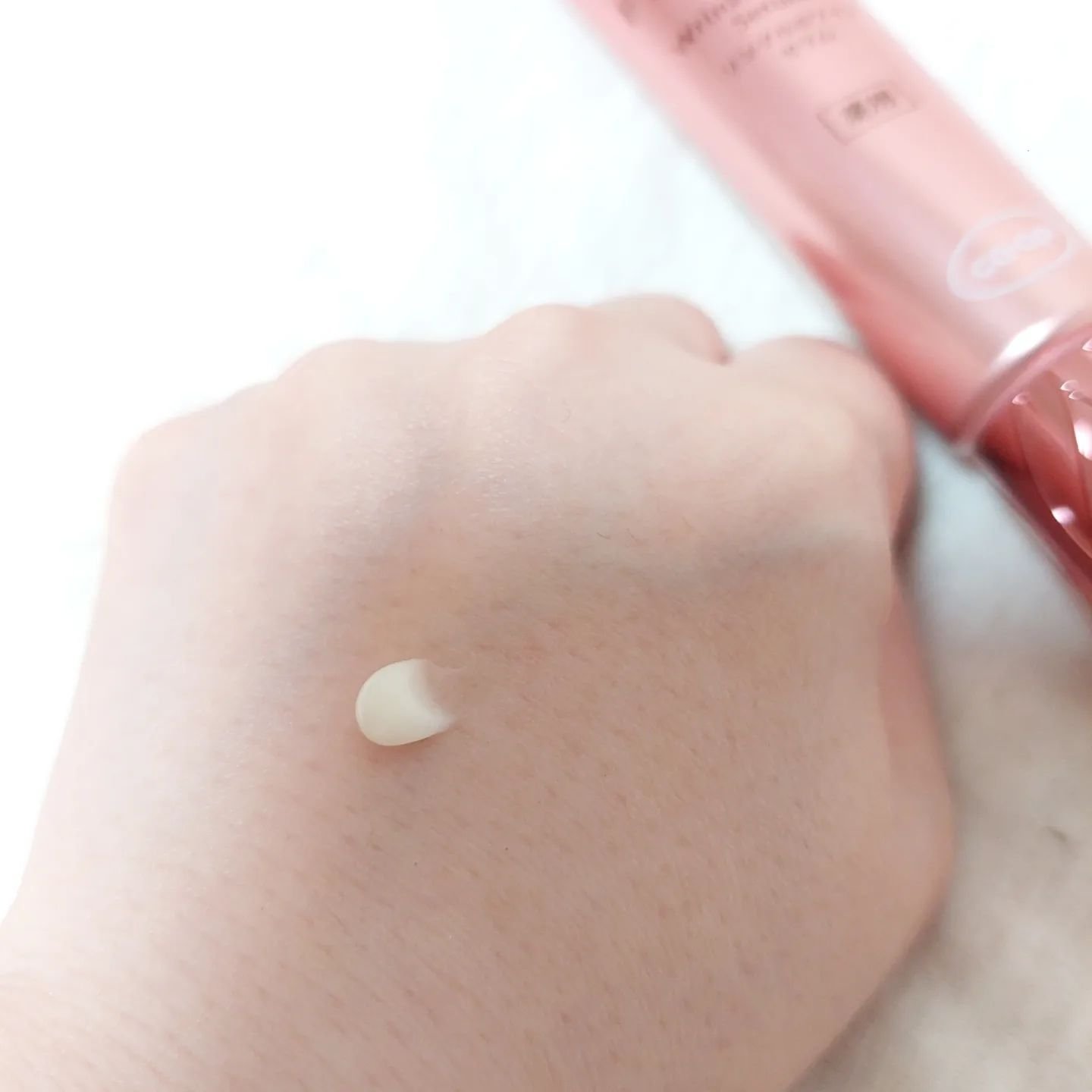 フリーリア 薬用リンクルホワイトセラムＥ/コープ/美容液を使ったクチコミ（3枚目）