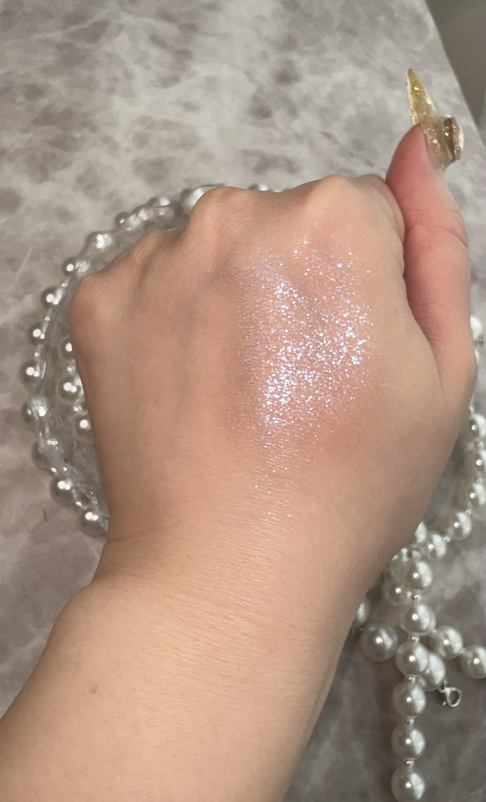 アディクション ザ アイシャドウ スパークル 005SP Moon River/ADDICTION/単色アイシャドウを使ったクチコミ（2枚目）