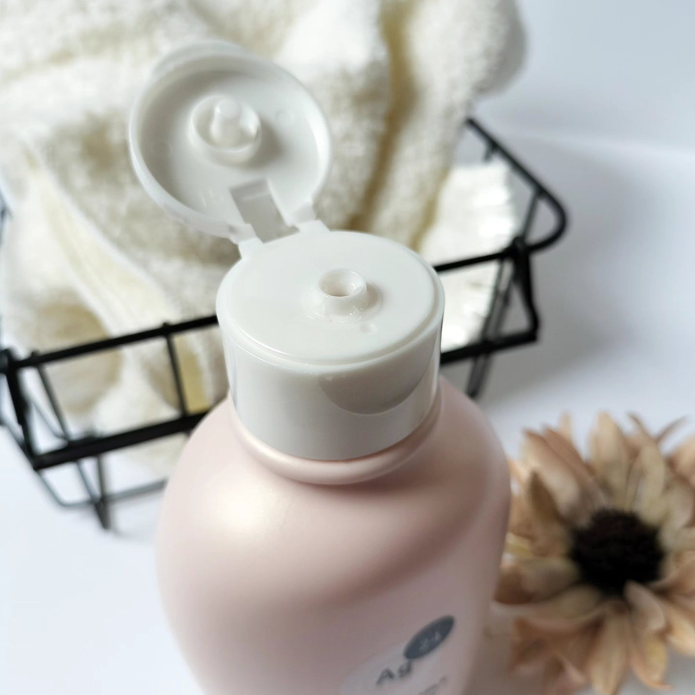 デオドラントボディミルク フローラルブーケ/エージーデオ24/ボディミルクを使ったクチコミ(3枚目)