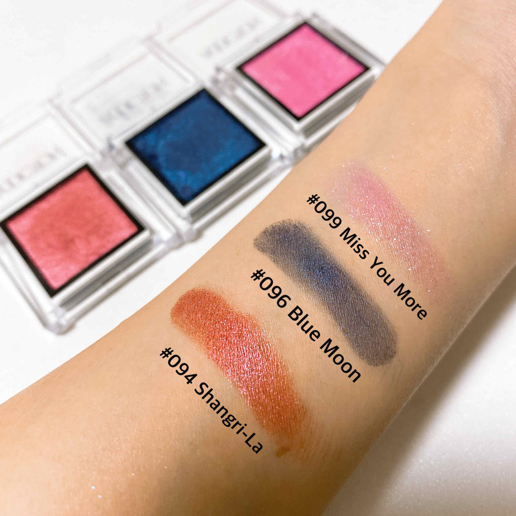 アディクション ザ アイシャドウ 96 Blue Moon (P) /ADDICTION/単色アイシャドウを使ったクチコミ（3枚目）