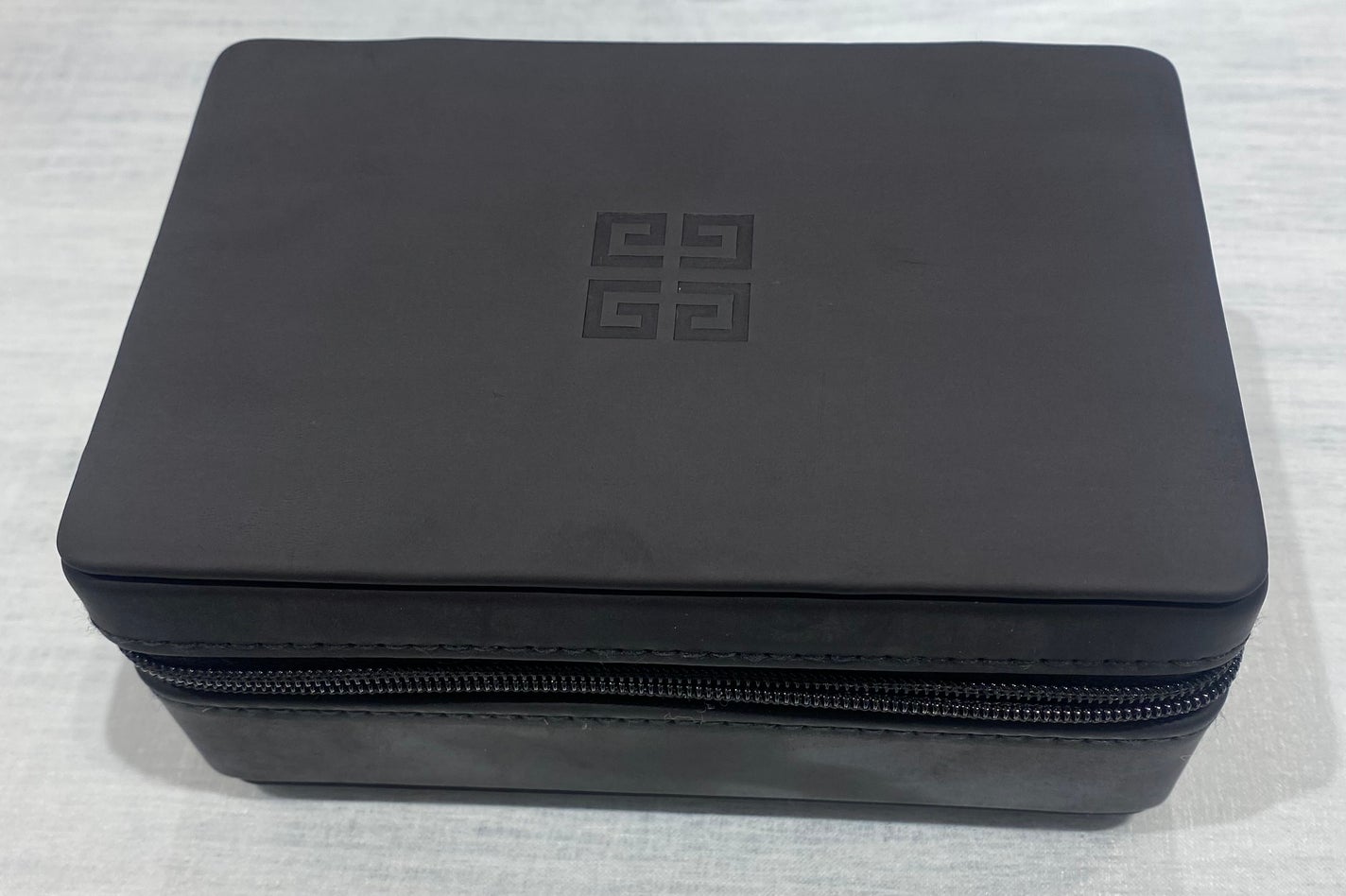 ぷぅぴぃ《紫コス部💜💗》 on LIPS 「2023年9月1日~12月24日までにGIVENCHY製品をお..」(3枚目)