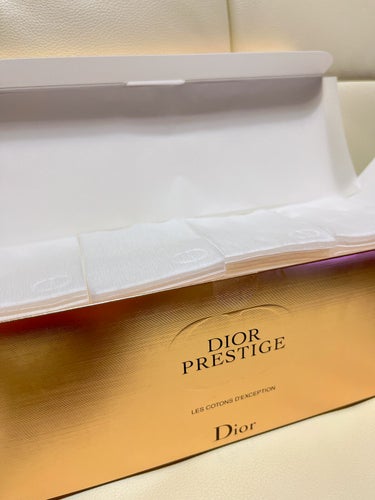 Dior ディオール フェイシャル コットンのクチコミ「プレゼントでいただきました。

#プレゼント#Dior#ディオール#デパコス
#コットン..」（2枚目）
