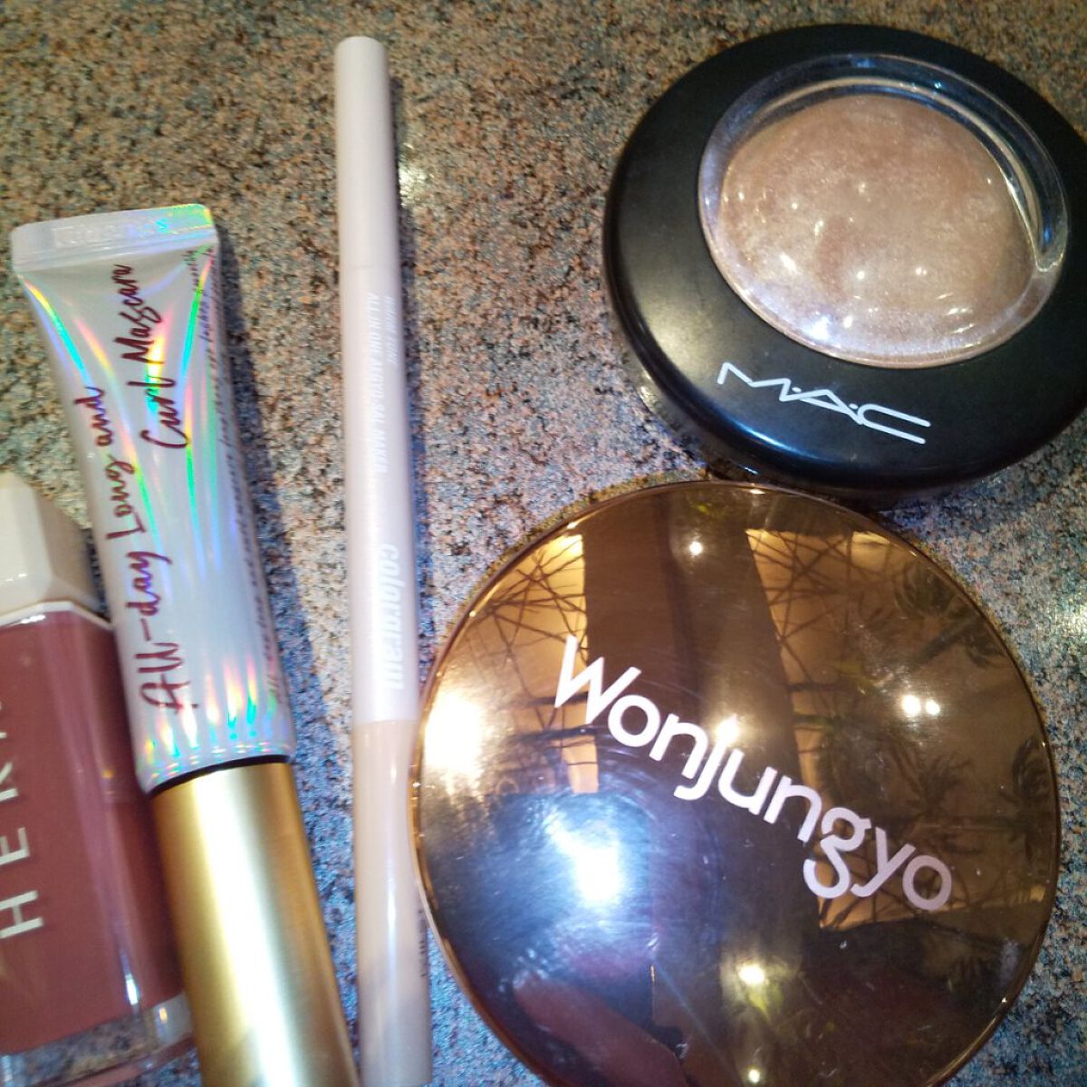 ウォンジョンヨ フィッティングクッション グロウ/Wonjungyo/クッションファンデーションを使ったクチコミ（2枚目）