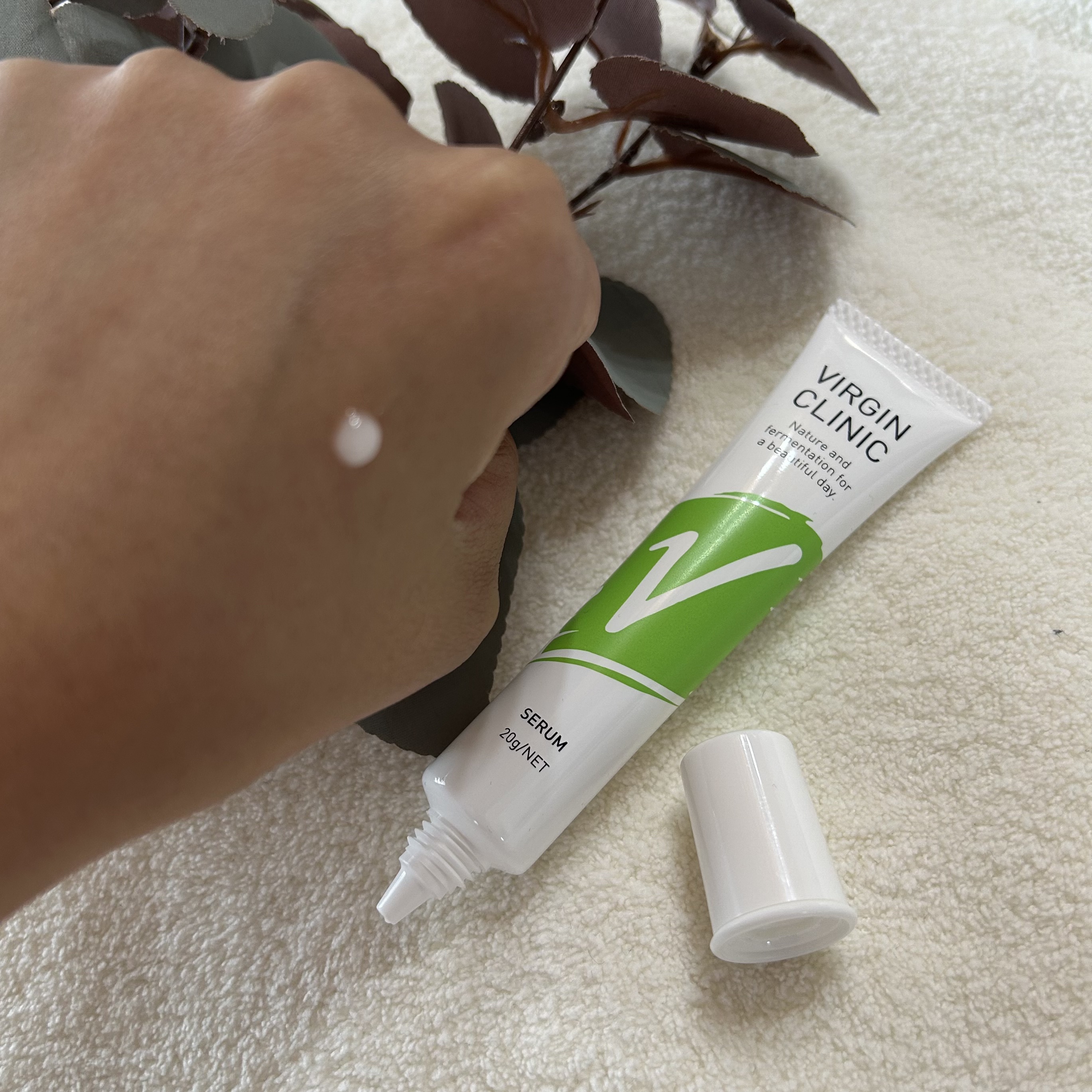 ヴァージンクリニックセラム/株式会社フロンティア/アイケア・アイクリームを使ったクチコミ（2枚目）