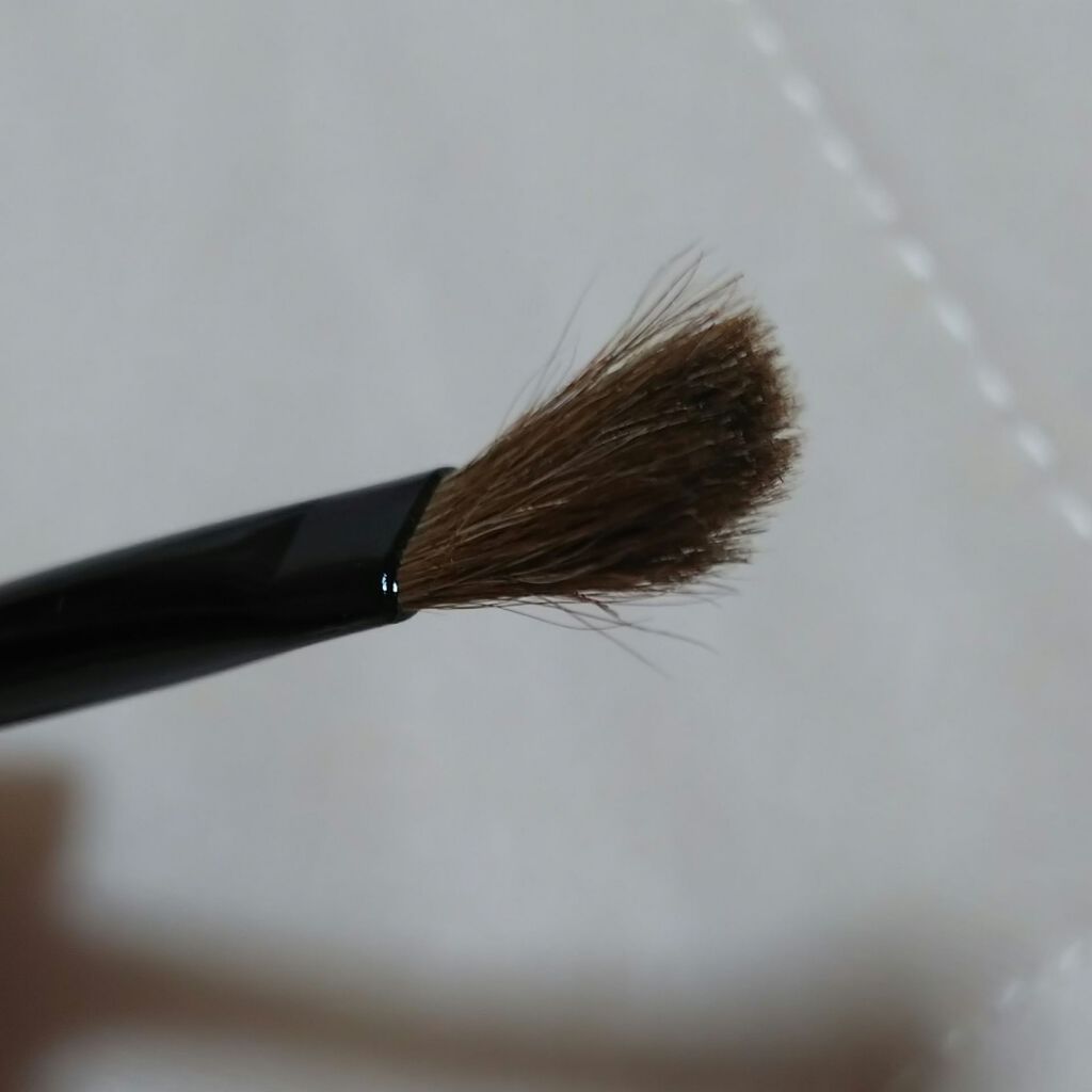 春姫ブラシ付きアイシャドウチップ/DAISO/メイクブラシを使ったクチコミ(2枚目)