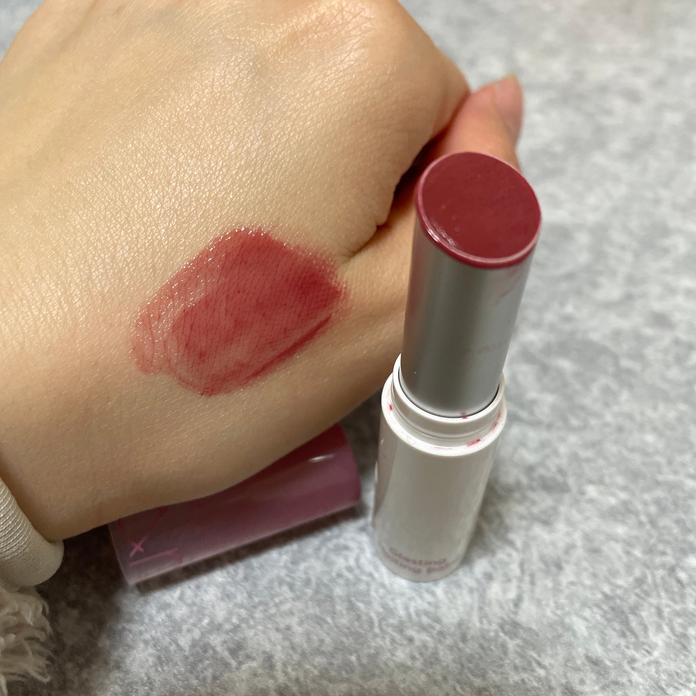 グラスティングメルティングバーム/rom&nd/リップバームを使ったクチコミ(1枚目)