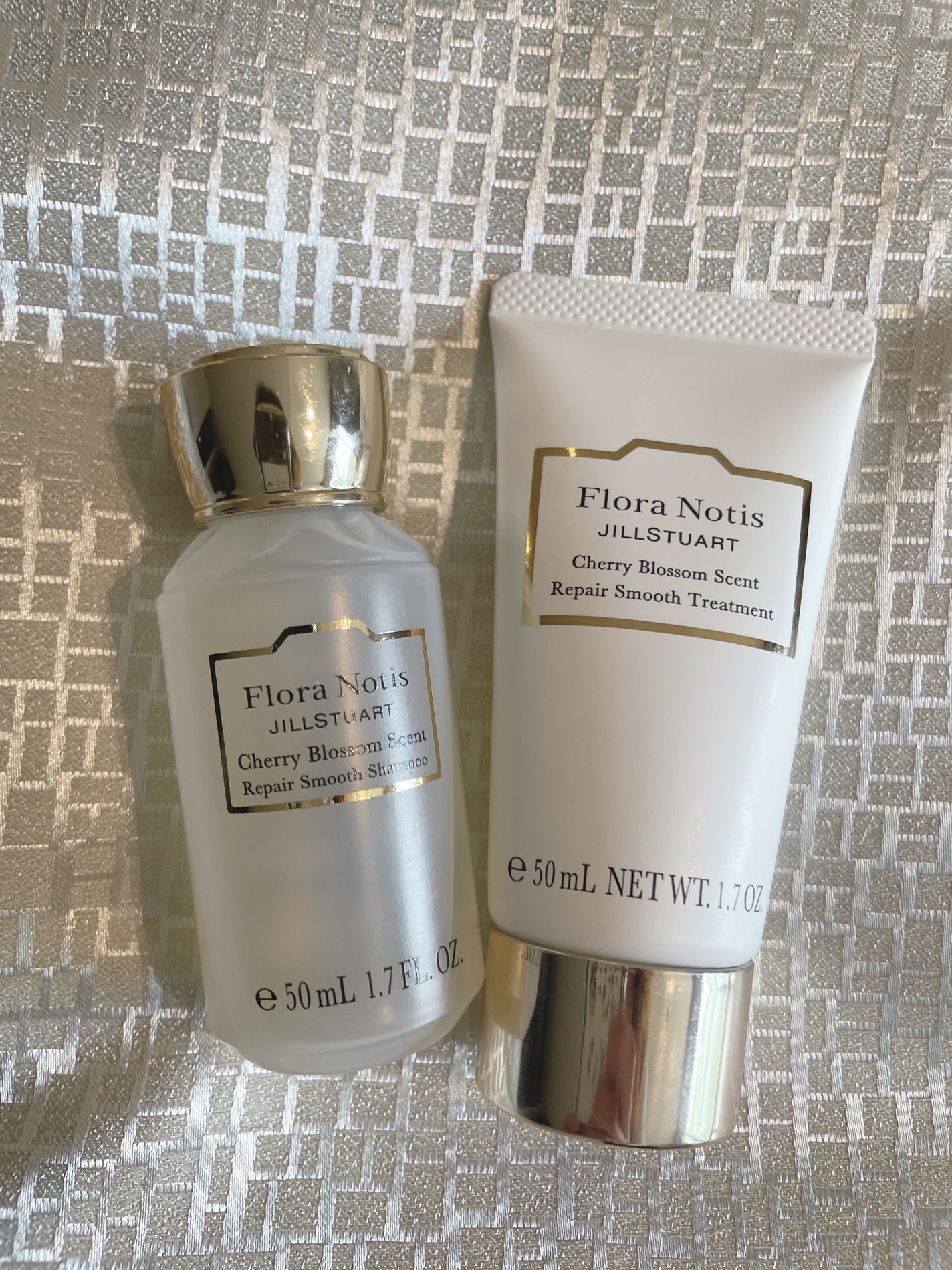 チェリーブロッサム リペアスムースシャンプー / リペアスムーストリートメント/Flora Notis JILL STUART/市販シャンプーを使ったクチコミ(2枚目)