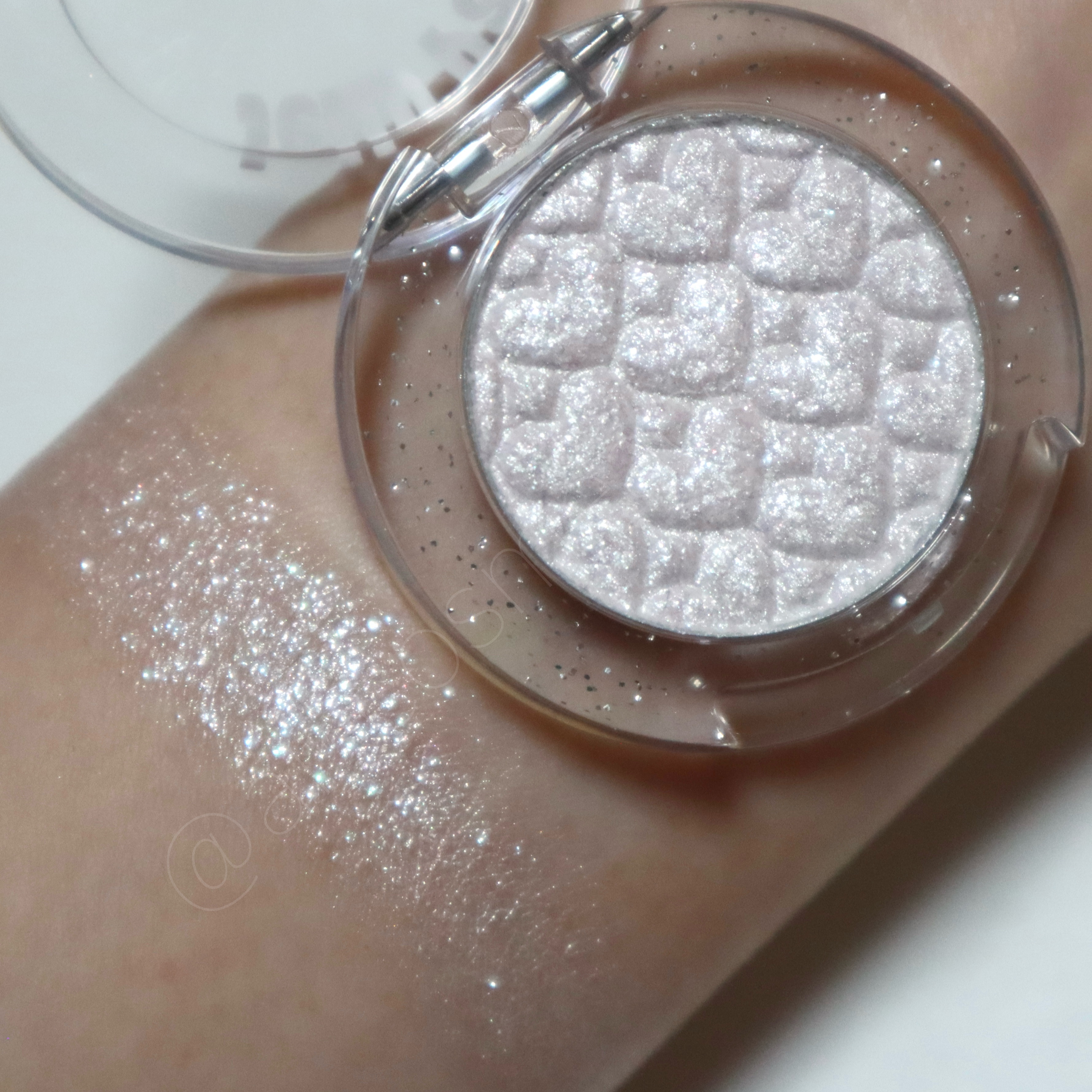 リプレイコレクション ルックアットマイアイズ/ETUDE/単色アイシャドウを使ったクチコミ（3枚目）