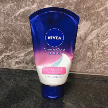 NIVEA 洗顔料 とてもしっとり

デメリットがない 𓂃𓈒𓏸
乾燥知らずで匂いも良い。
