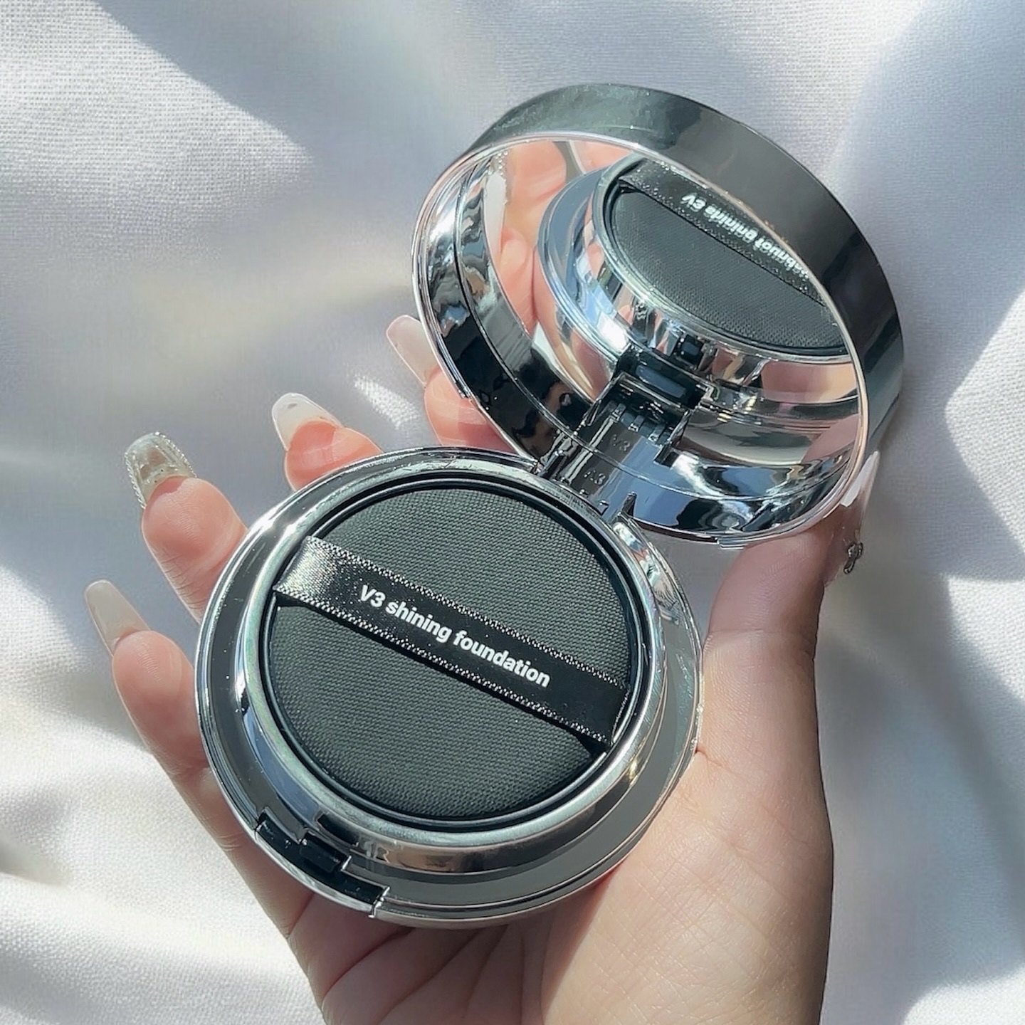 V3シャイニングファンデーション/SPICARE/クッションファンデーションを使ったクチコミ（2枚目）