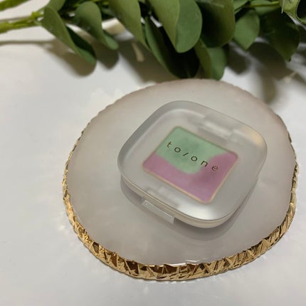 ペタル フロート アイシャドウ/to/one/アイシャドウパレットを使ったクチコミ(1枚目)