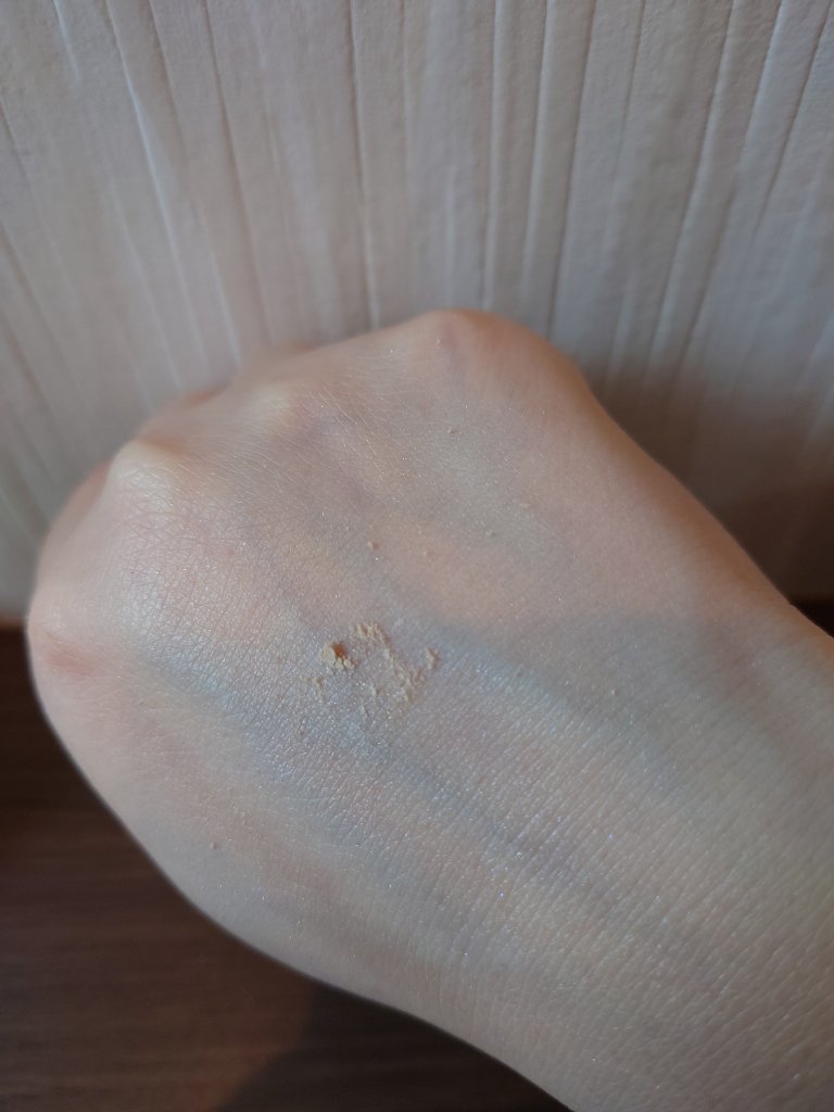 インビジブル エッセンス ルースパウダー グロウ/ADDICTION/ルースパウダーを使ったクチコミ（3枚目）