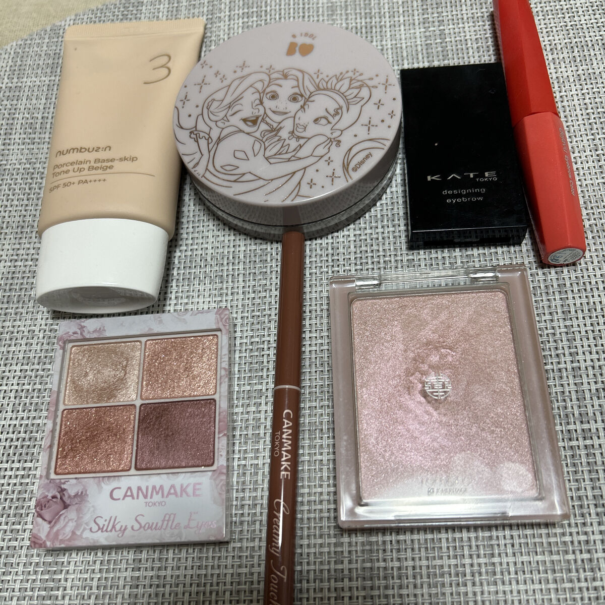 シルキースフレアイズ/キャンメイク/アイシャドウパレットを使ったクチコミ（1枚目）