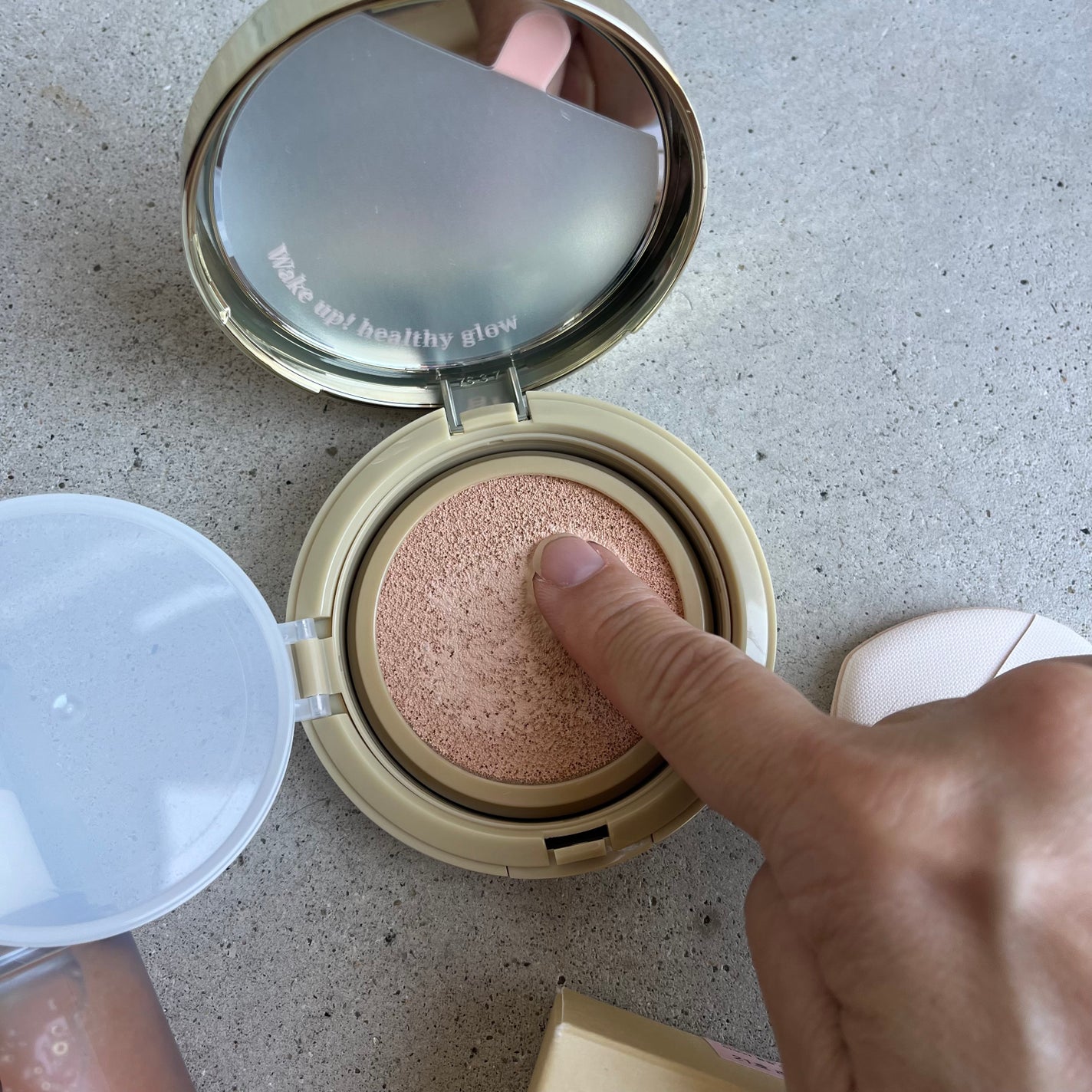 はちみつツヤ肌クッションファンデ/VELY VELY/クッションファンデーションを使ったクチコミ(3枚目)