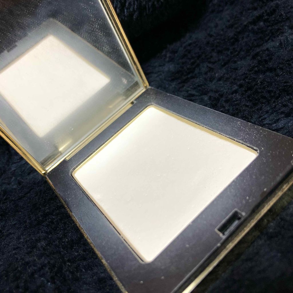 ラディアント ユニヴェルセル パウダー/YVES SAINT LAURENT BEAUTE/プレストパウダーを使ったクチコミ(2枚目)