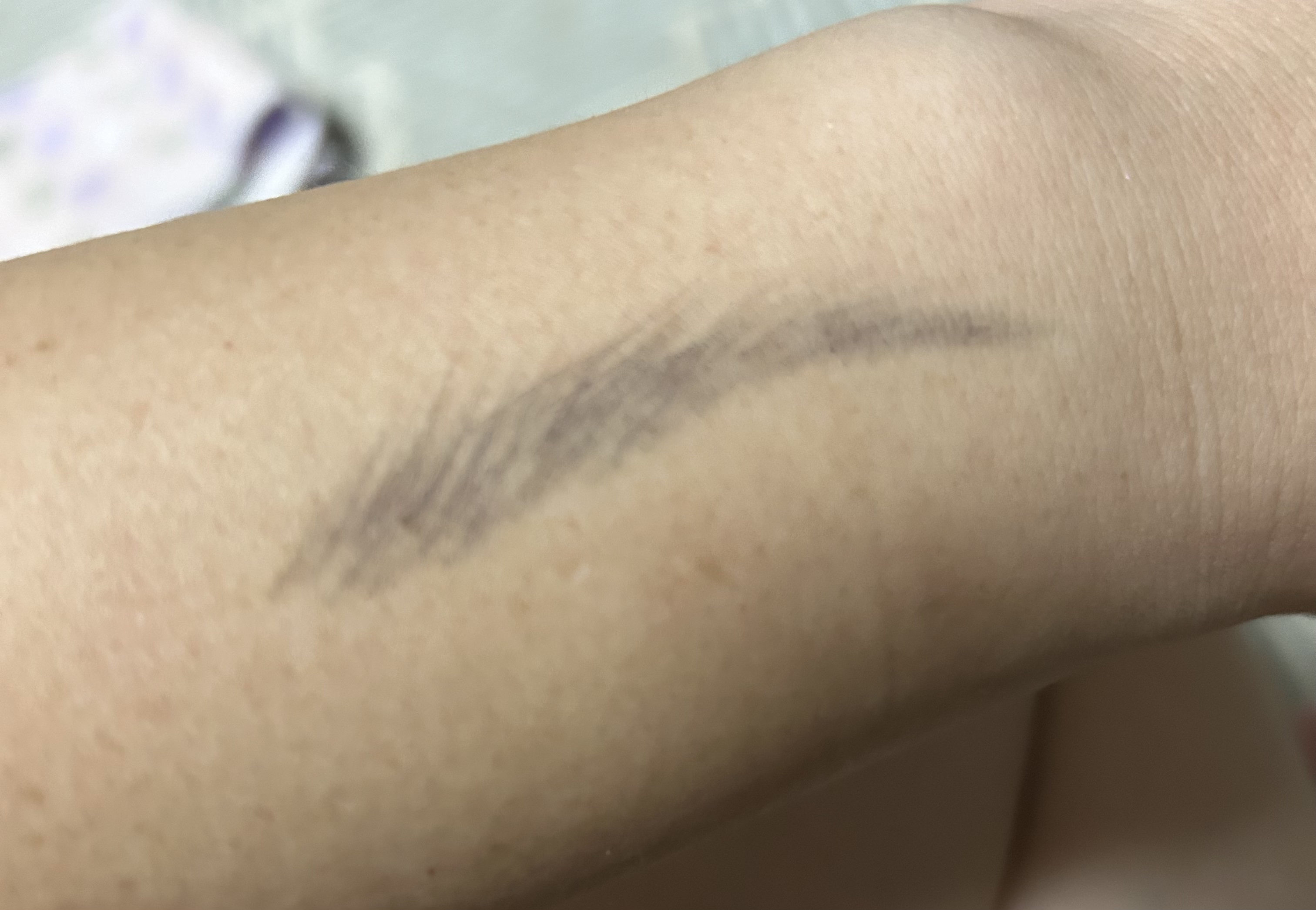 ＵＧＴ　アイブロウペンシル　ＧＤ 04c　ダークグレー/U R GLAM/アイブロウペンシルを使ったクチコミ（3枚目）