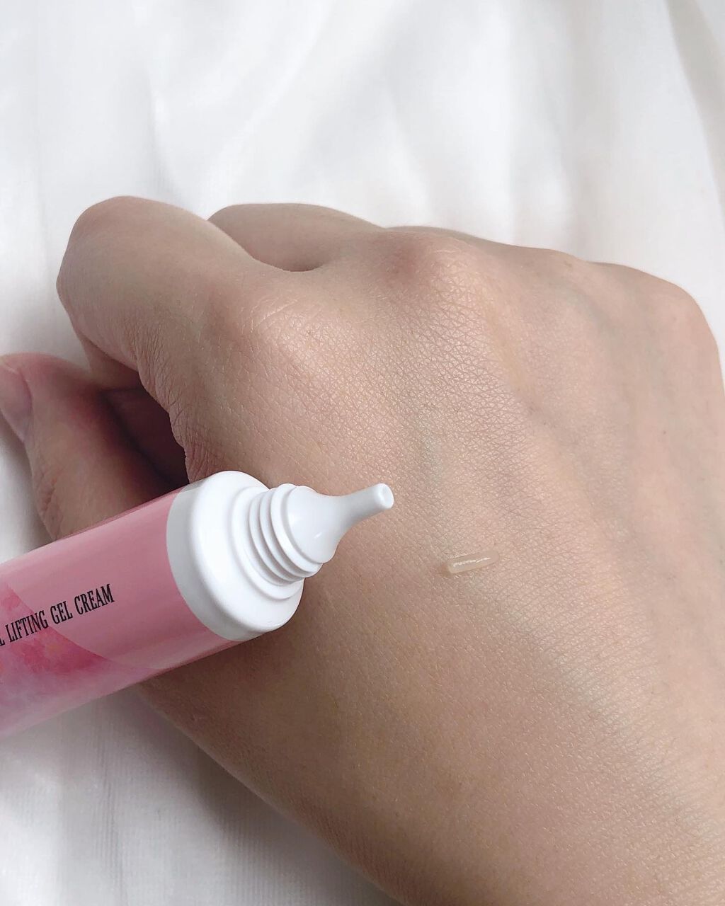 Perfect Lifty TOTAL LIFTING GEL CREAM/R&/フェイスクリームを使ったクチコミ(2枚目)