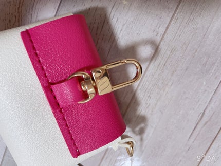 ワイヤレスイヤホンケース TOKYOGIRSCOLLECTION✖️DAISO/DAISO/その他を使ったクチコミ(2枚目)