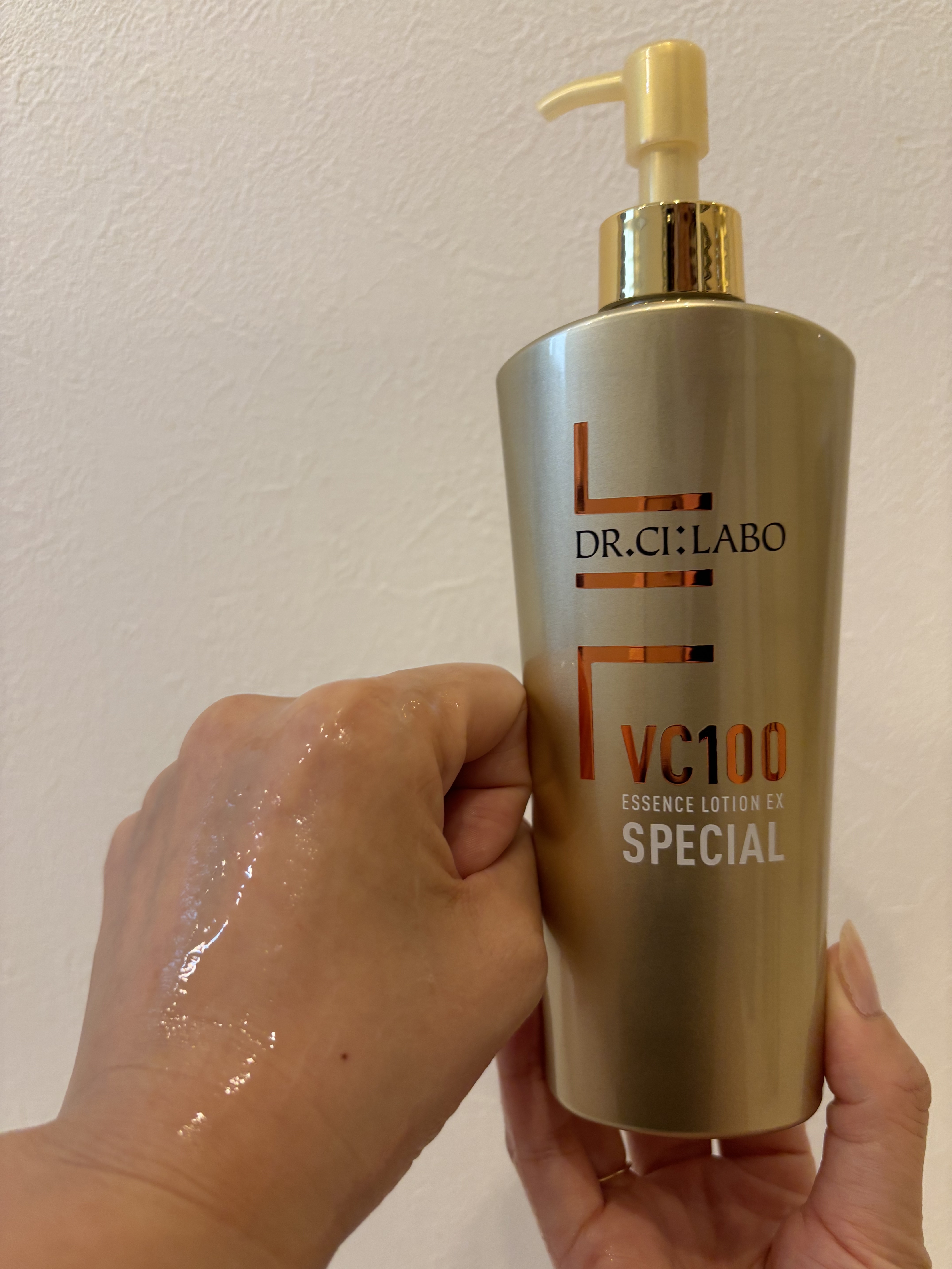 VC100エッセンスローションEXスペシャル/ドクターシーラボⓇ/化粧水を使ったクチコミ（3枚目）