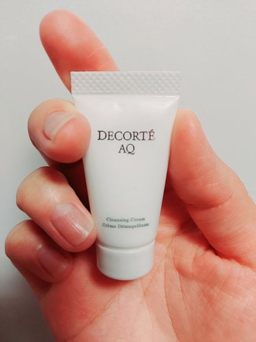 DECORTÉ AQ クレンジング クリームのクチコミ「DECORTÉのAQ クレンジング クリームをサンプルで頂きました🎵
税込6600円で高級感が.....」（1枚目）