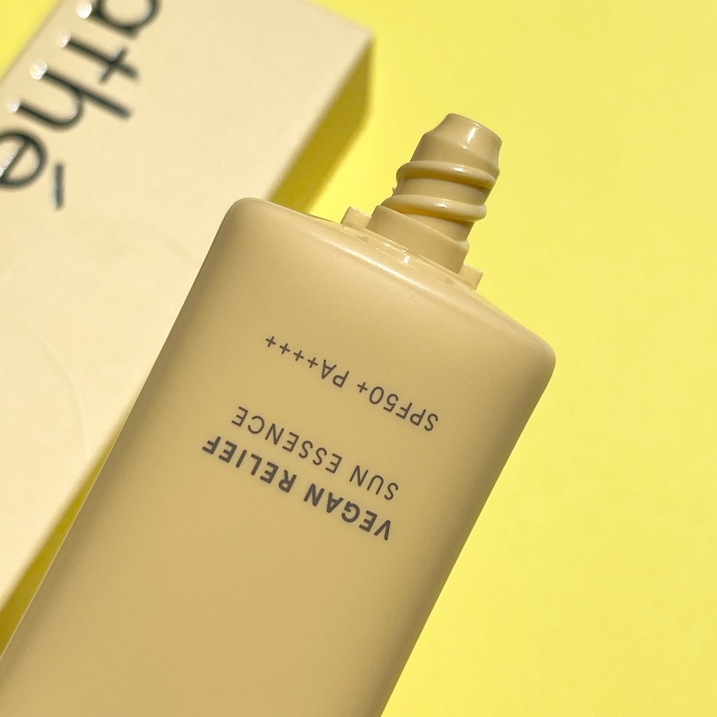 ヴィーガン リリーフ サン エッセンス /athé/日焼け止めクリームを使ったクチコミ（2枚目）