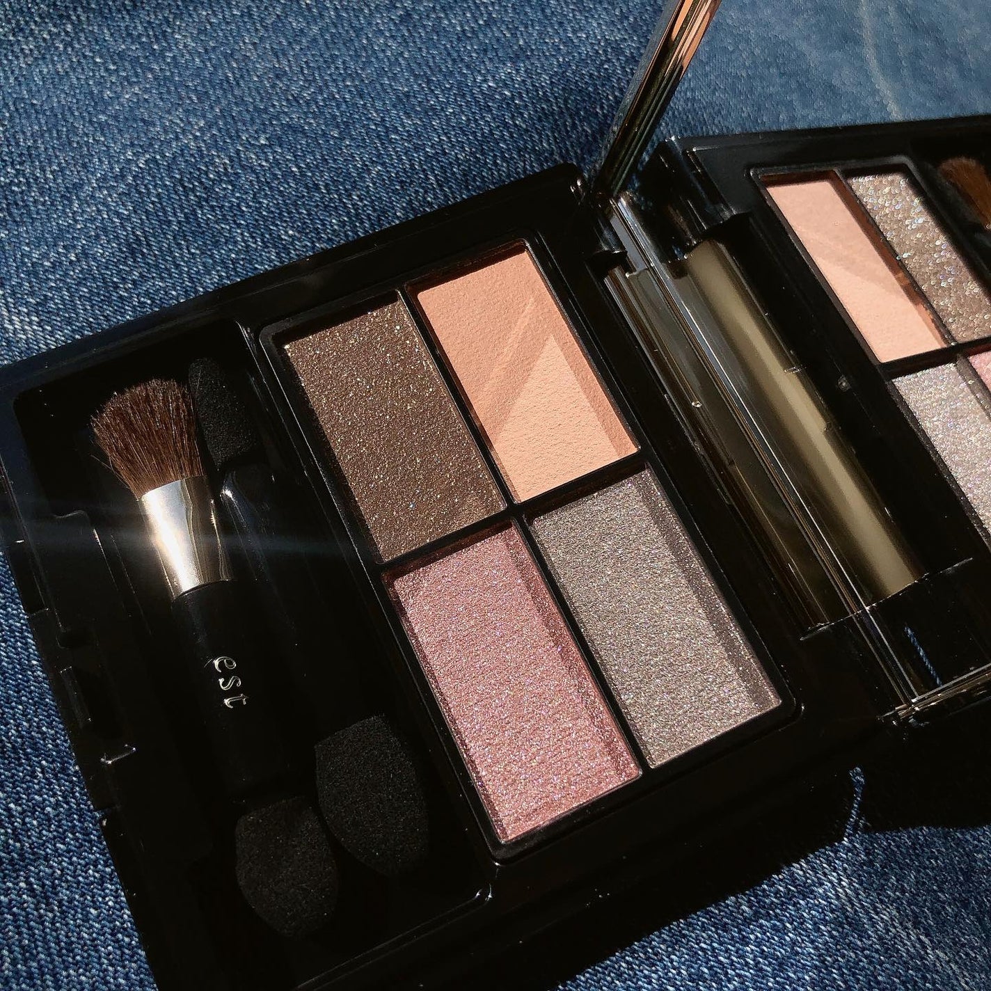 ピュア クラリティ シアー アイシャドウ/est/アイシャドウパレットを使ったクチコミ(2枚目)