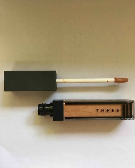 ウイスパーグロスフォーアイ/THREE/リキッドアイシャドウを使ったクチコミ(1枚目)