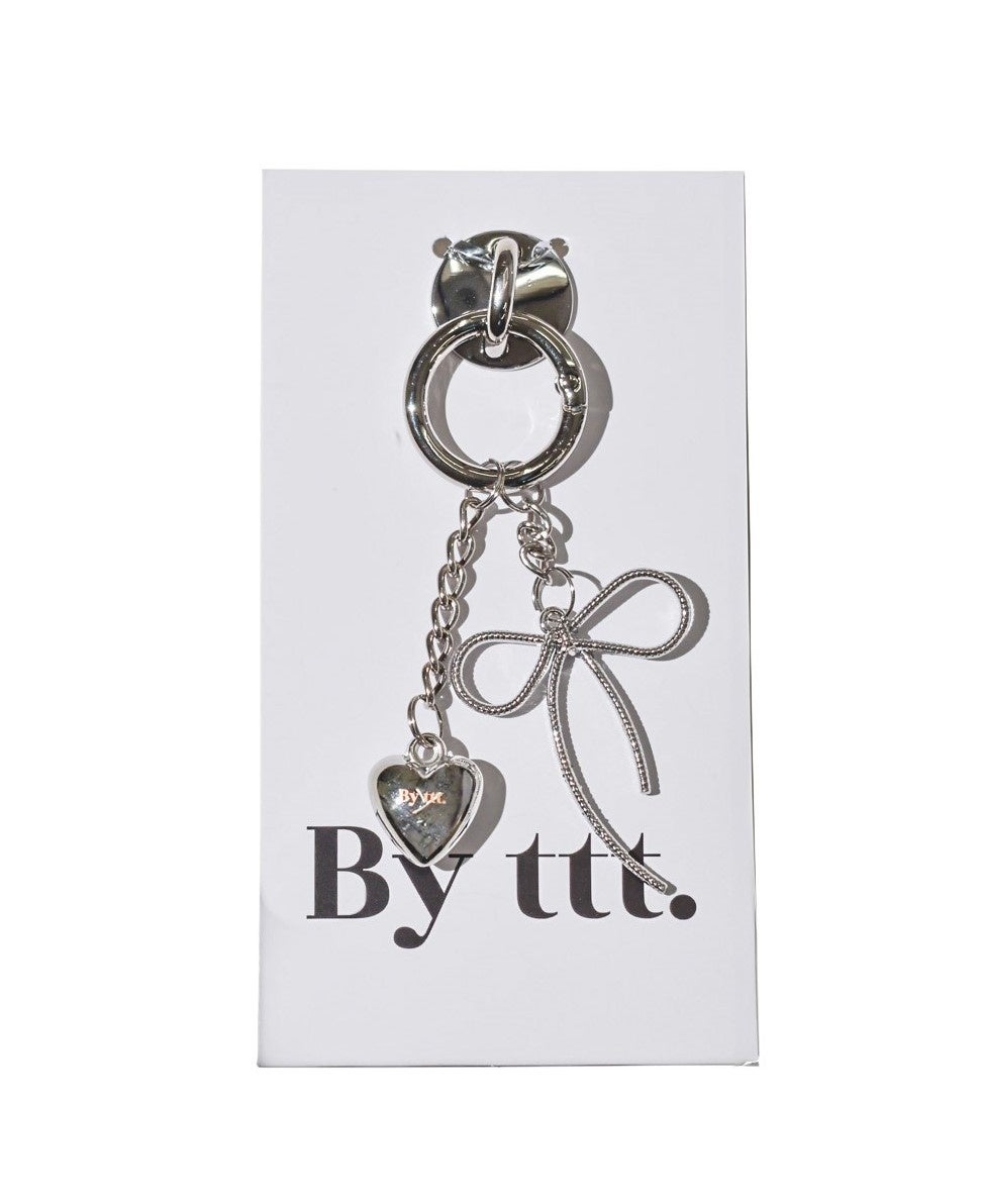 By ttt. バイティースリースマートフォンピアス