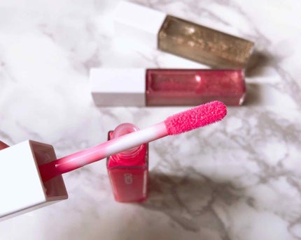 メスメリック グロスオン/CHICCA/リップグロスを使ったクチコミ(2枚目)