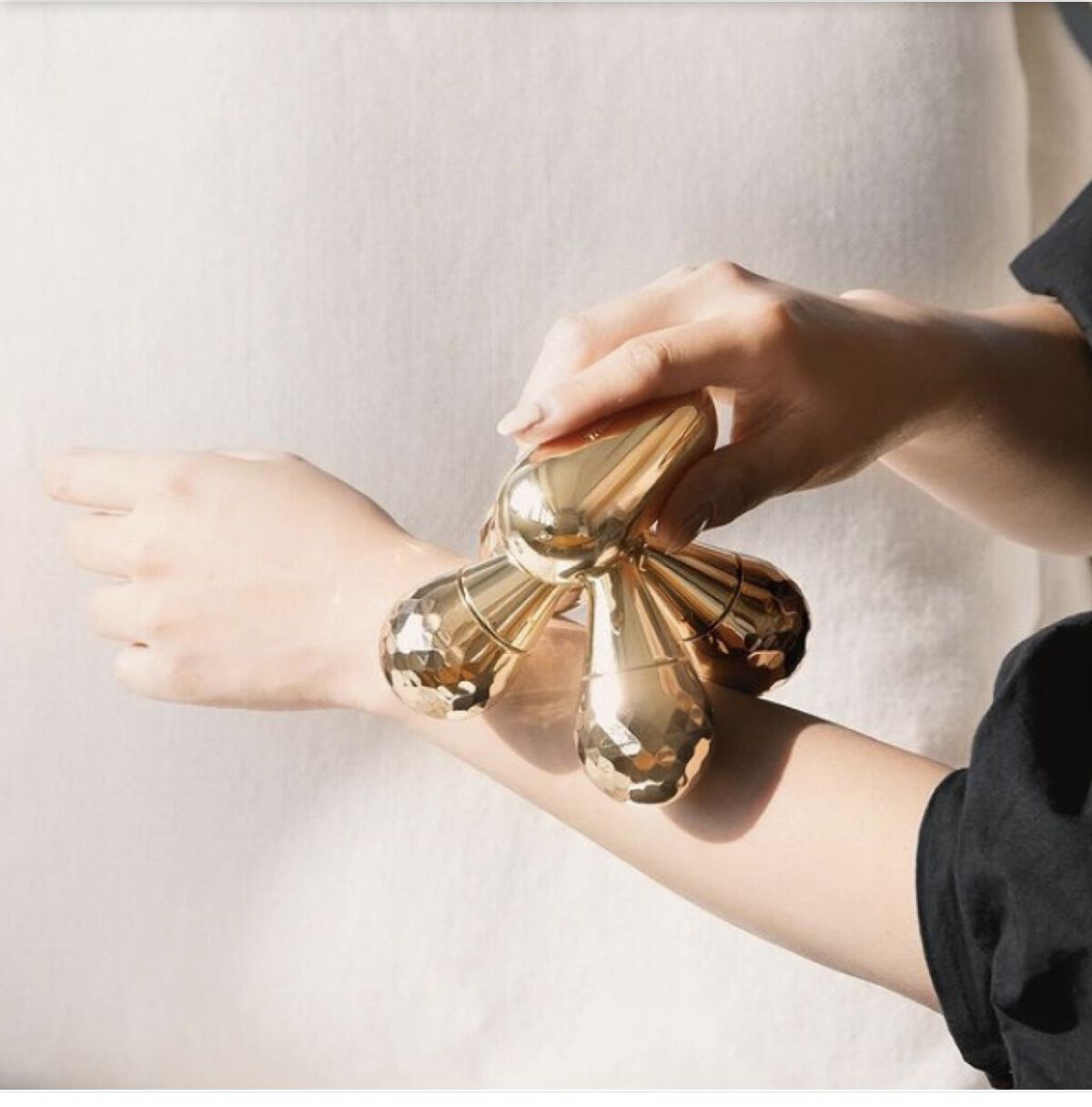 マグネタイトボディローラー/Makeon/ボディローラーを使ったクチコミ（3枚目）