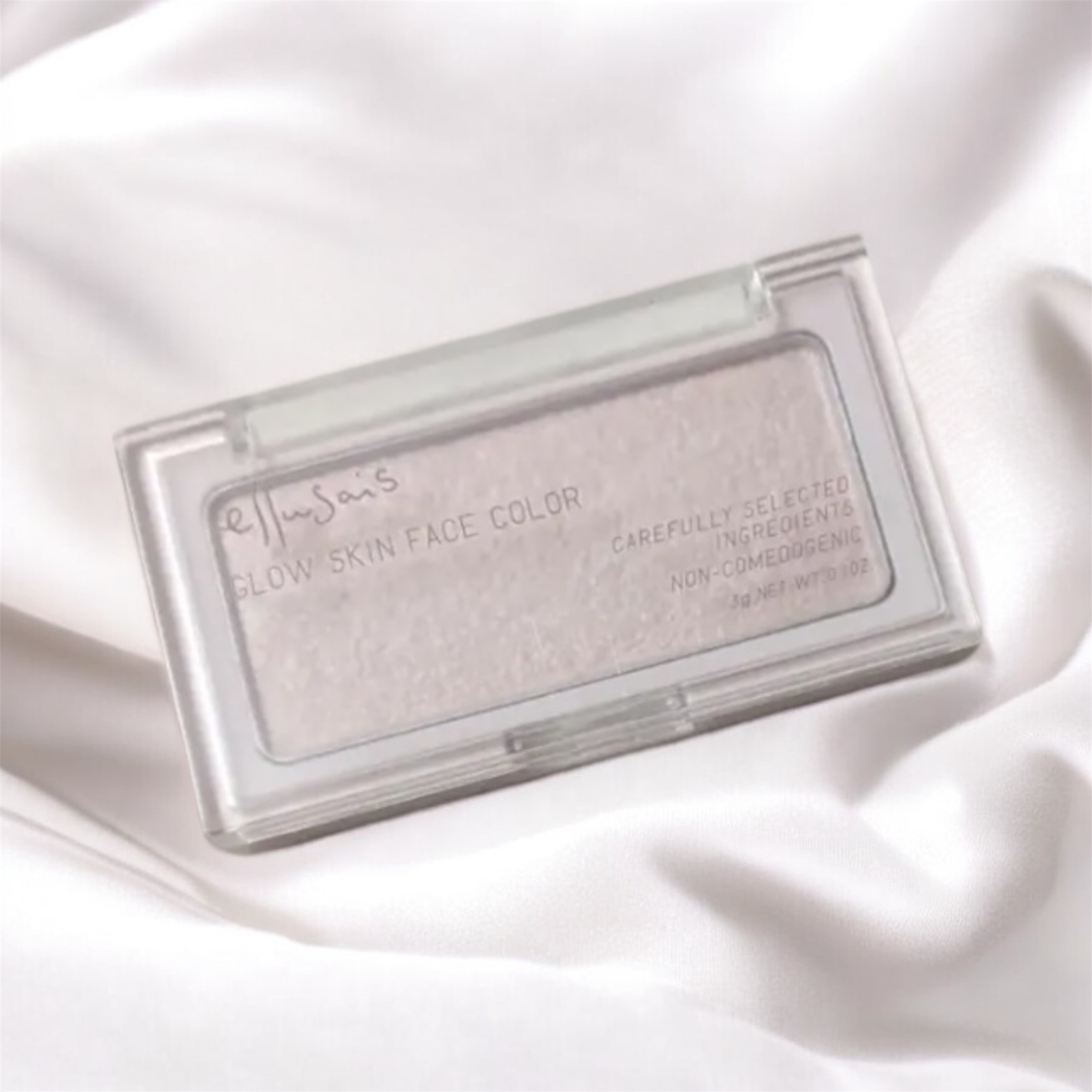 エテュセ グロウスキン フェイスカラー 01 <ハイライター> 01 なじみつやハイライト/ettusais/パウダーハイライトを使ったクチコミ（1枚目）