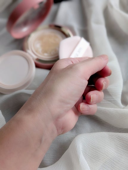 ヴェールヌーディ エッセンスパクトグロウ/AGE20’s/クリーム・エマルジョンファンデーションを使ったクチコミ(3枚目)