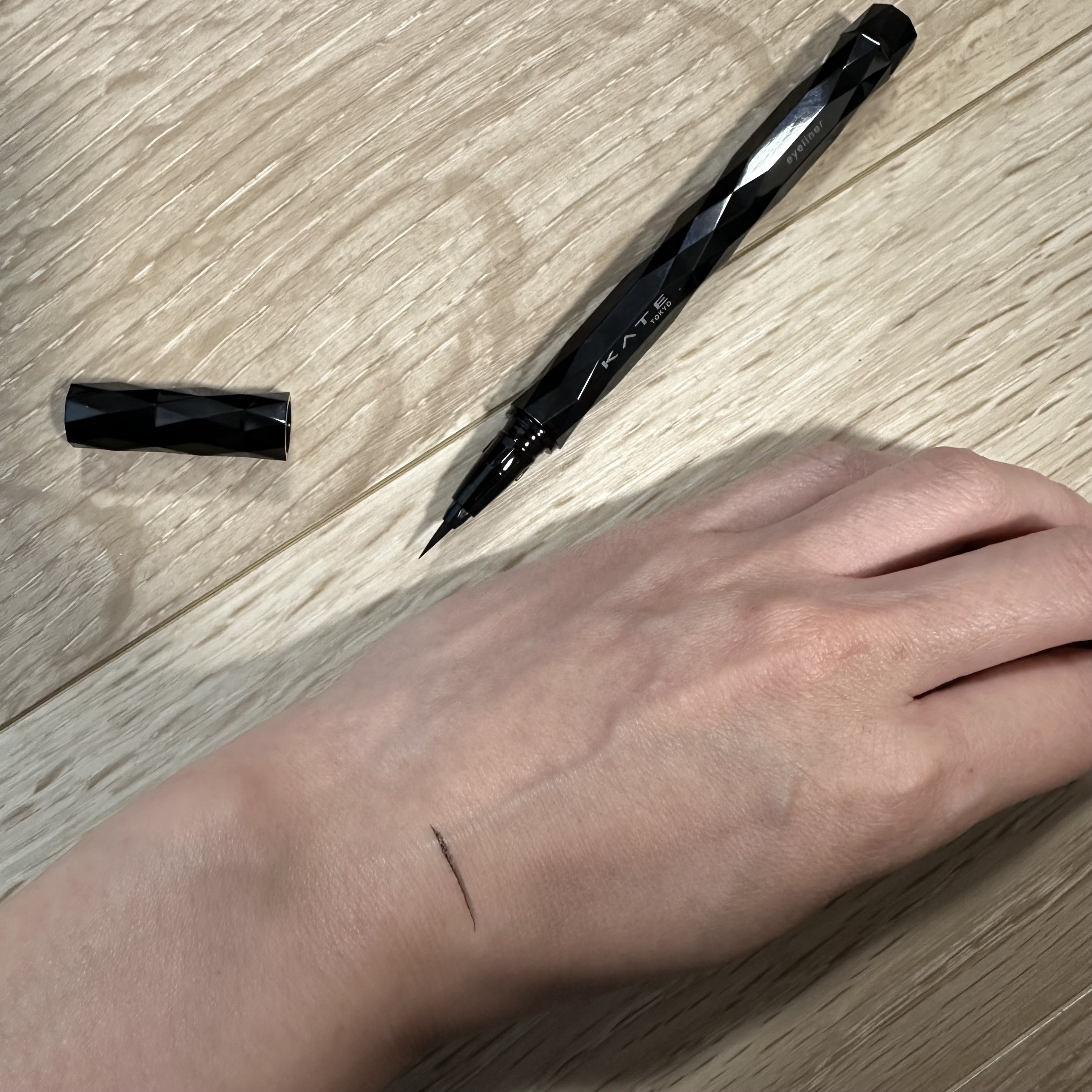 スーパーシャープライナーEX4.0/KATE/リキッドアイライナーを使ったクチコミ（3枚目）