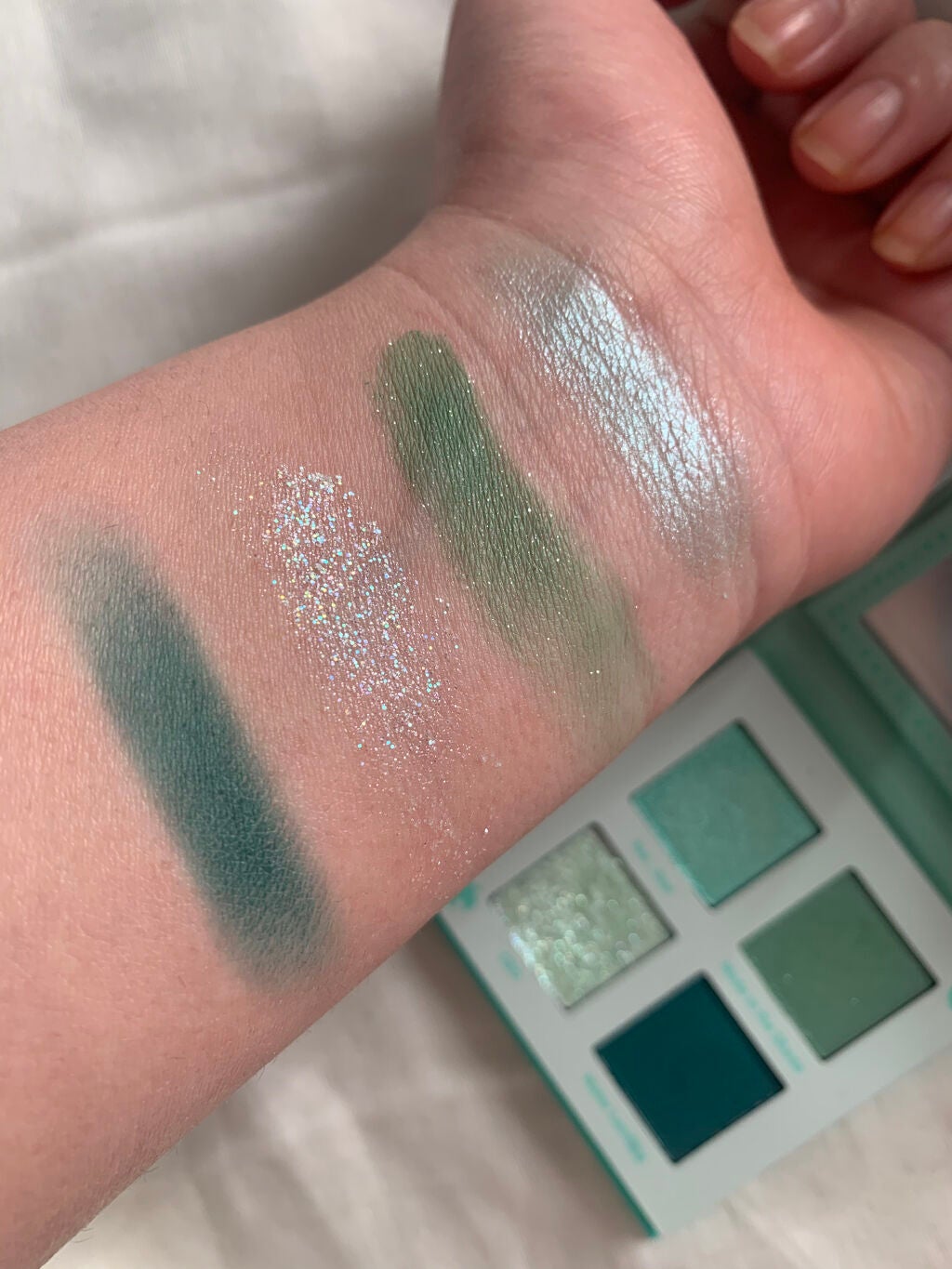 what a hoot/ColourPop/アイシャドウパレットを使ったクチコミ(4枚目)