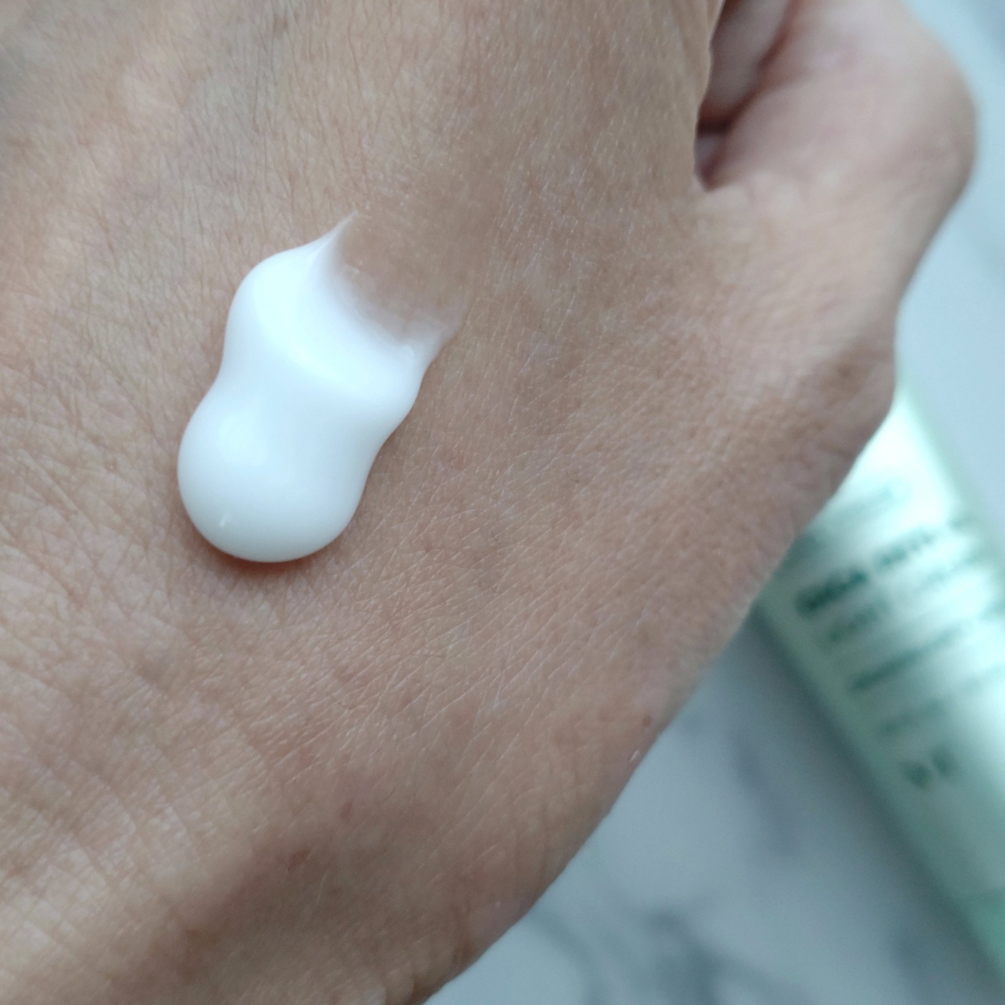 シカレチA ライトクリーム/VT/フェイスクリームを使ったクチコミ（2枚目）