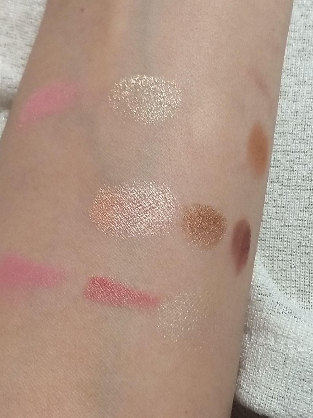 ポケモン マルチパレット/IT'S DEMO/アイシャドウパレットを使ったクチコミ(2枚目)