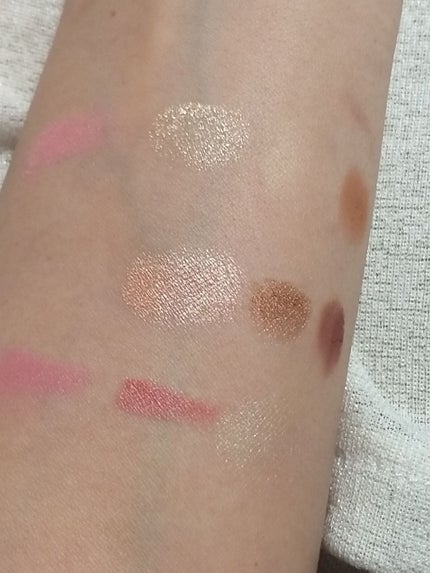 IT'S DEMO ポケモン マルチパレットのクチコミ「☆本日のアイメイク☆
⚠️目が通ります。ご注意下さい⚠️
昨日買ったポケモンの#マルチパレッ.....」(2枚目)