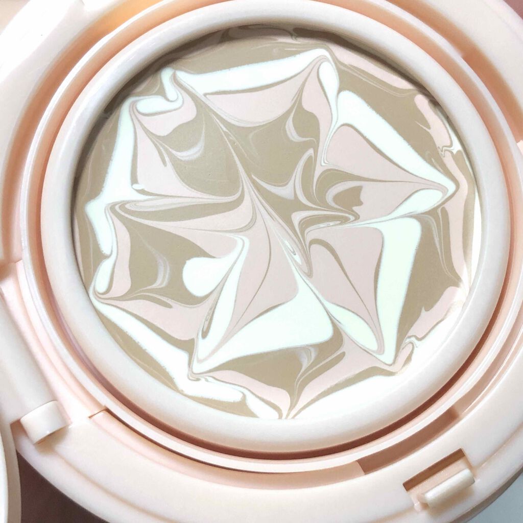 フォトレディ キャンディッド ウォーター エッセンス コンパクト ファンデーション/REVLON/クリーム・エマルジョンファンデーションを使ったクチコミ(3枚目)