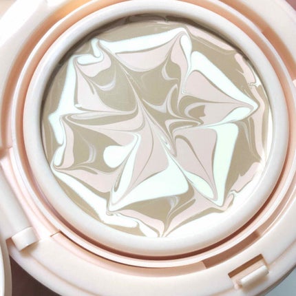 フォトレディ キャンディッド ウォーター エッセンス コンパクト ファンデーション/REVLON/クリーム・エマルジョンファンデーションを使ったクチコミ(3枚目)