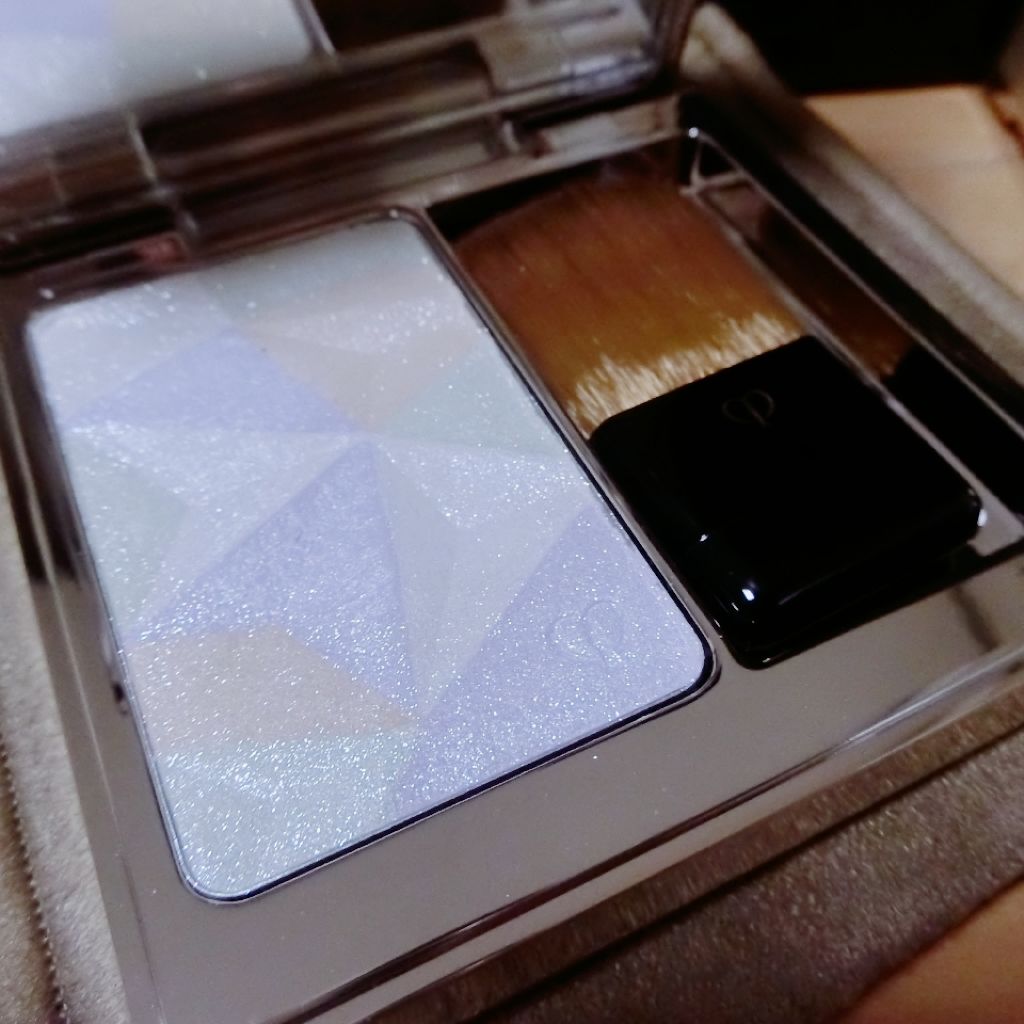 クレ・ド・ポー ボーテ レオスールデクラ/クレ・ド・ポー ボーテ/パウダーハイライトを使ったクチコミ（1枚目）