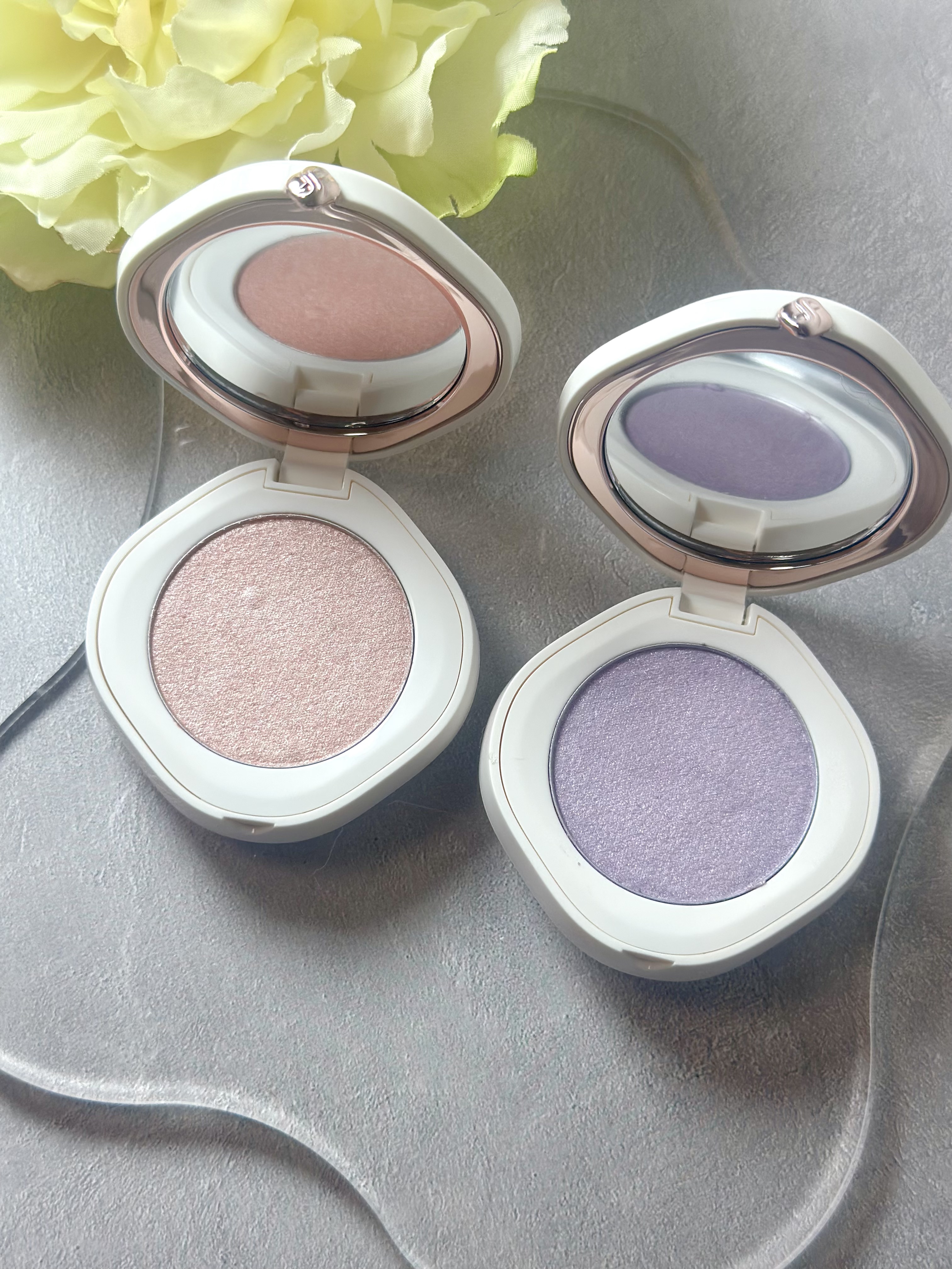 花西子 清波醉漣ハイライト（刺繍限定）のクチコミ「1月末、GINZA SIXに旗艦店がオープンする
中国コスメブランド
【花西子（フローラシス）.....」（2枚目）