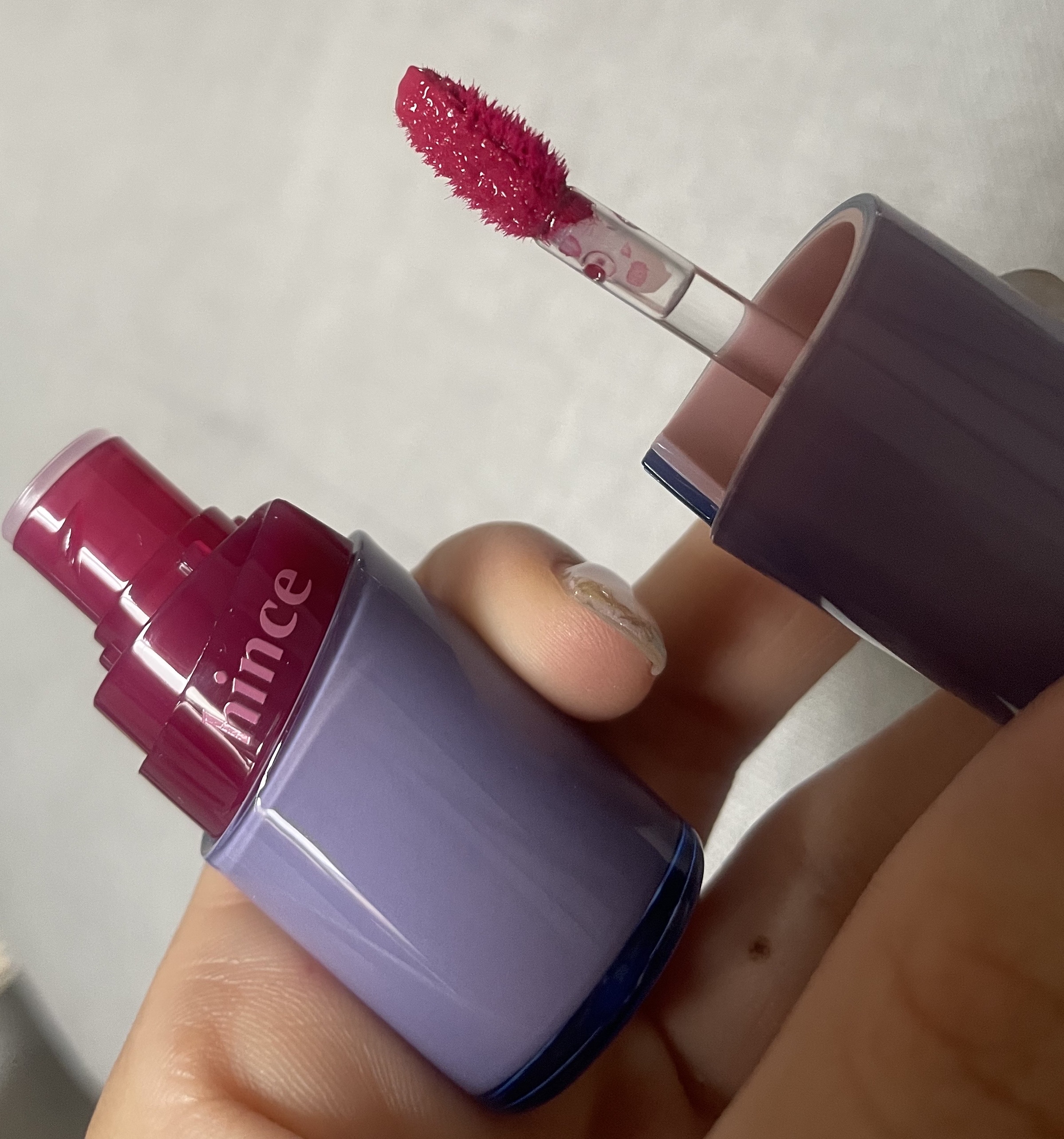 ロウグロウジェルティント R010 ロウ・チェリー/hince/リップティントを使ったクチコミ（3枚目）