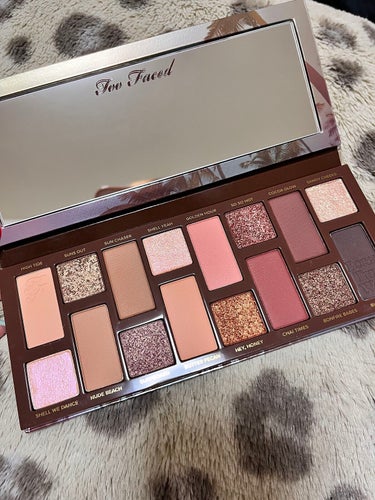 ボーンディスウェイ サンセット ストリップ アイシャドウ パレット/Too Faced/アイシャドウパレットを使ったクチコミ（2枚目）