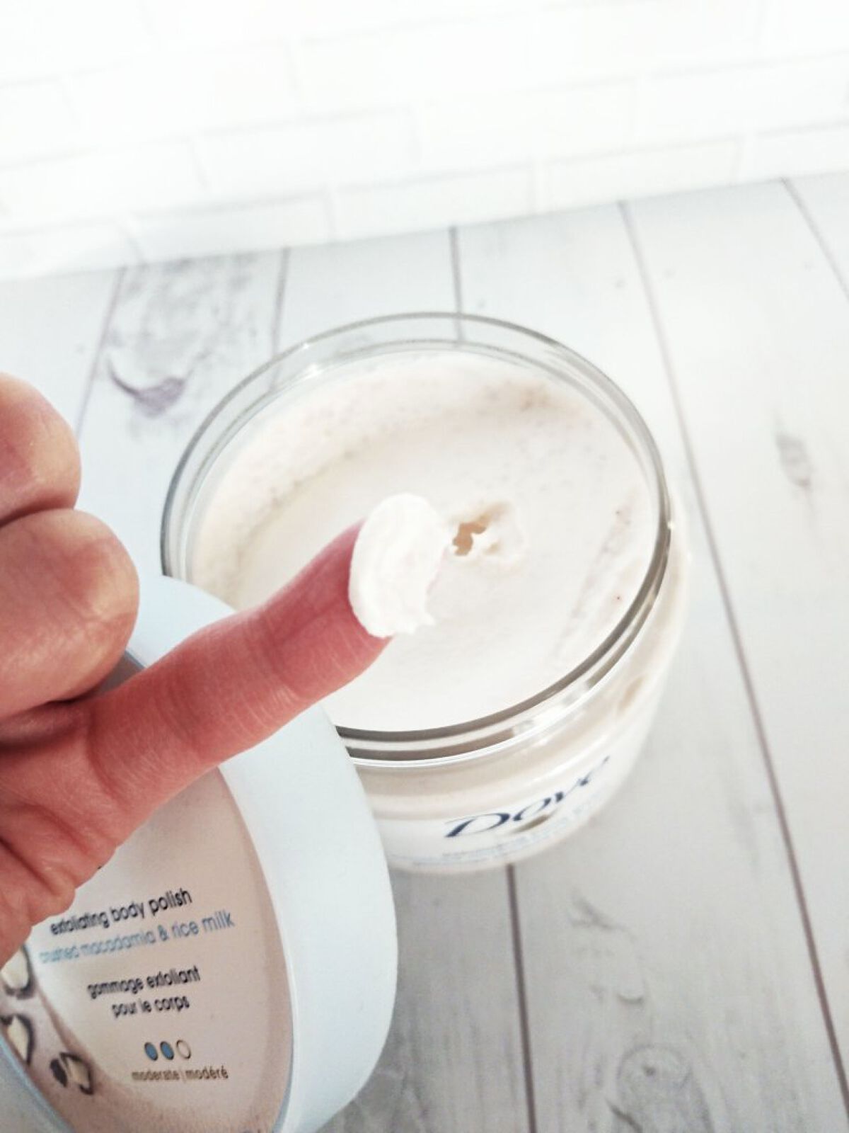 クリーミーボディスクラブ マカダミア&ライスミルク/ダヴ/ボディスクラブを使ったクチコミ(4枚目)