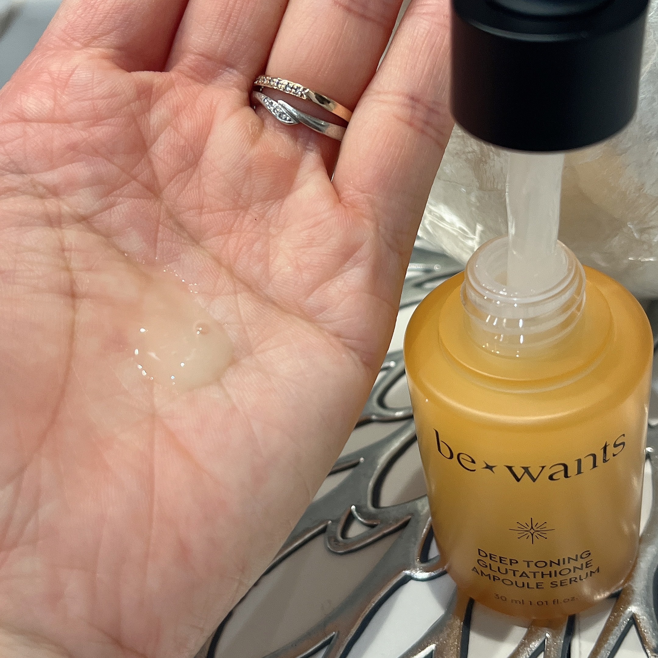 ディープトーニンググルタチオンアンプルセラム/bewants/美容液を使ったクチコミ（2枚目）