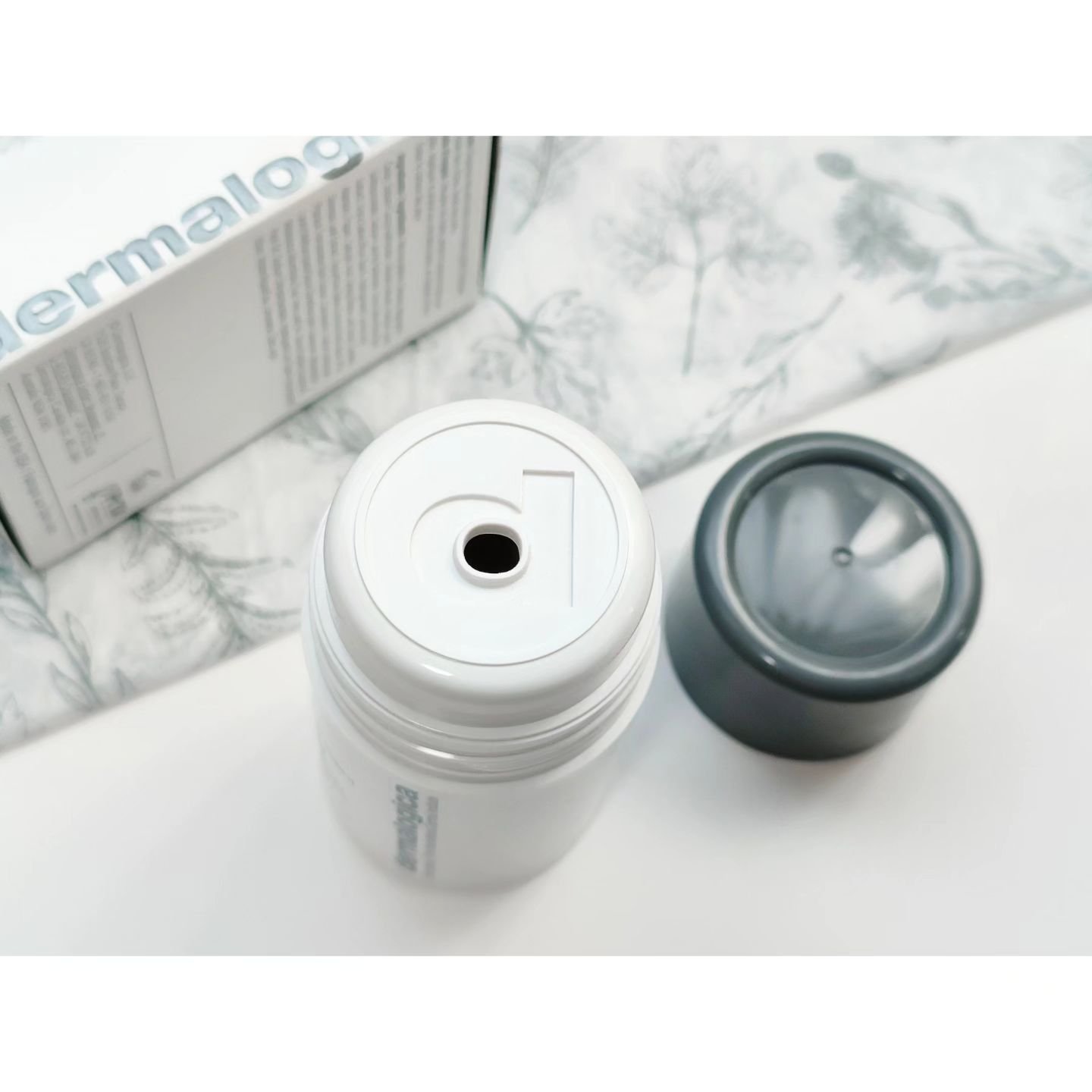 デイリーマイクロフォリエント/ダーマロジカ/洗顔パウダーを使ったクチコミ（2枚目）