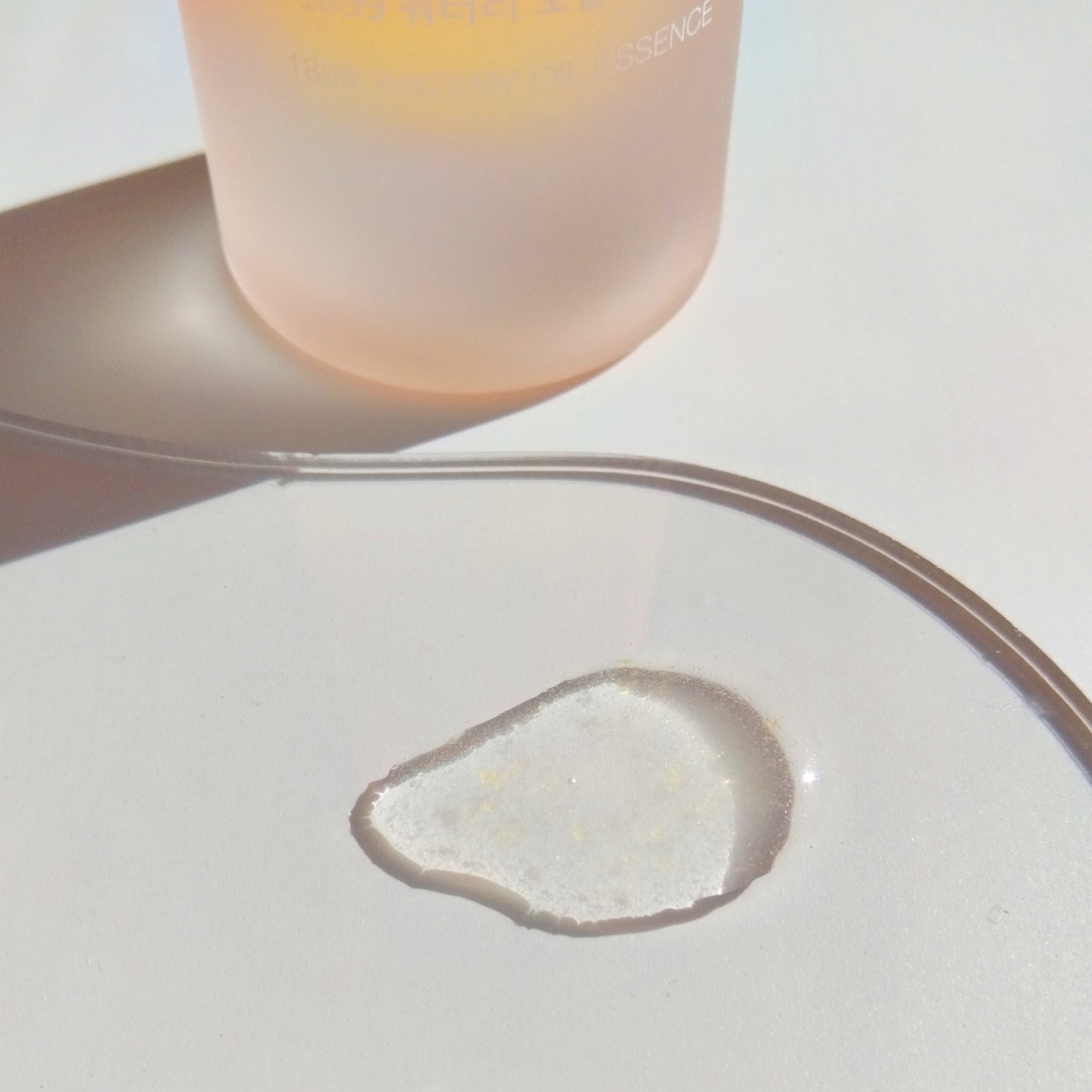 1899 ウォータリー オイルエッセンス/Donginbi（ドンインビ／韓国）/美容液を使ったクチコミ（3枚目）