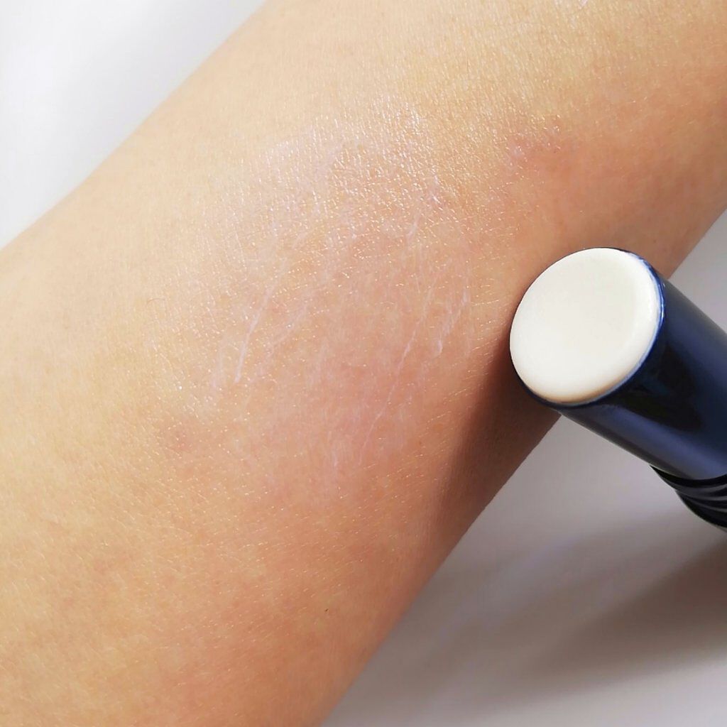 薬用ホワイトニングスティック/トランシーノ/美容液を使ったクチコミ(4枚目)