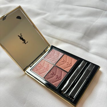 YVES SAINT LAURENT BEAUTEのクチュール ミニ クラッチ #400 バビロン ローズ

パーソナルカラー診断したらブルベ冬、2nd ブルベ夏とまさかのブルベ。
ということでずっと狙