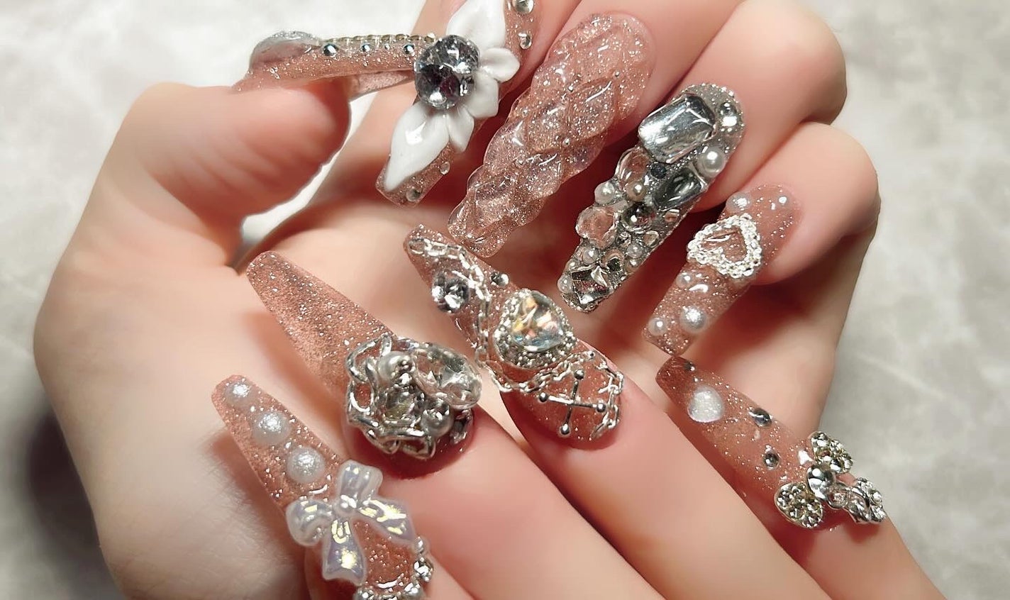 yuma🧸フォロバ◎ on LIPS 「ゴテゴテギャルネイル🫶💓#ジェルネイル#セルフネイル#ギャルネ..」(3枚目)